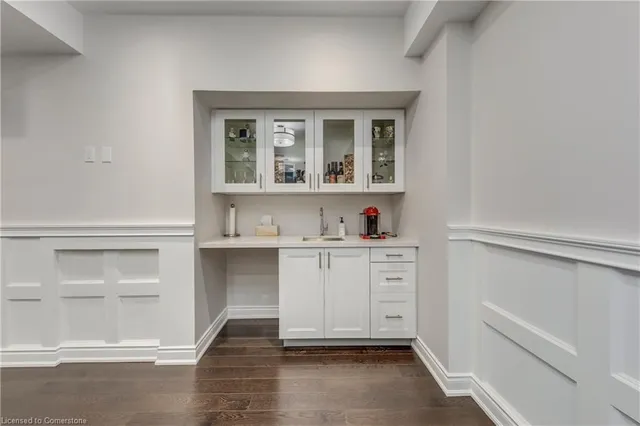 Additional property image - 3239 Millicent Ave