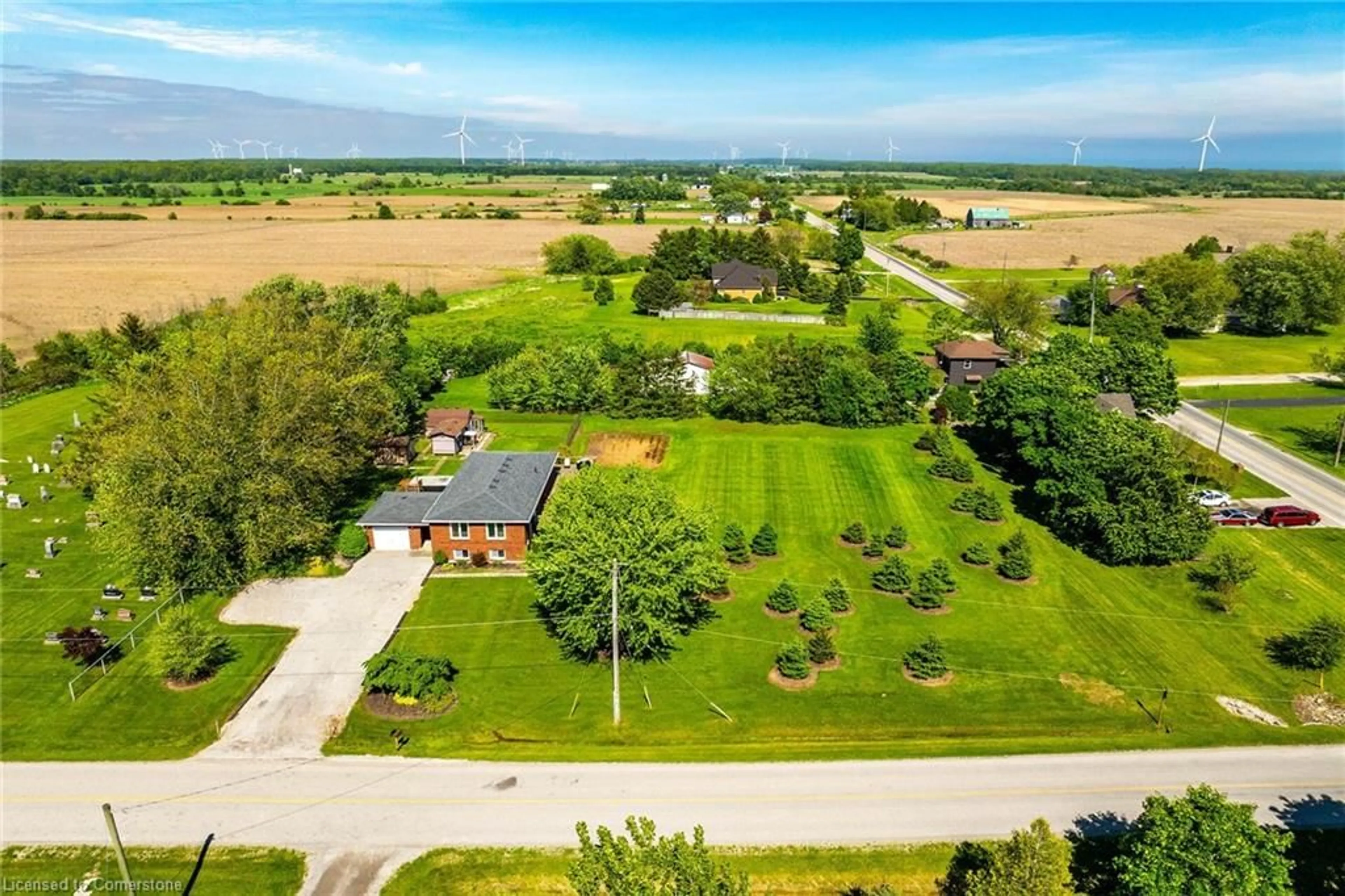 A pic from outside/outdoor area/front of a property/back of a property/a pic from drone, water/lake/river/ocean view for 220 Sweets Corners Rd, Selkirk Ontario N0A 1P0