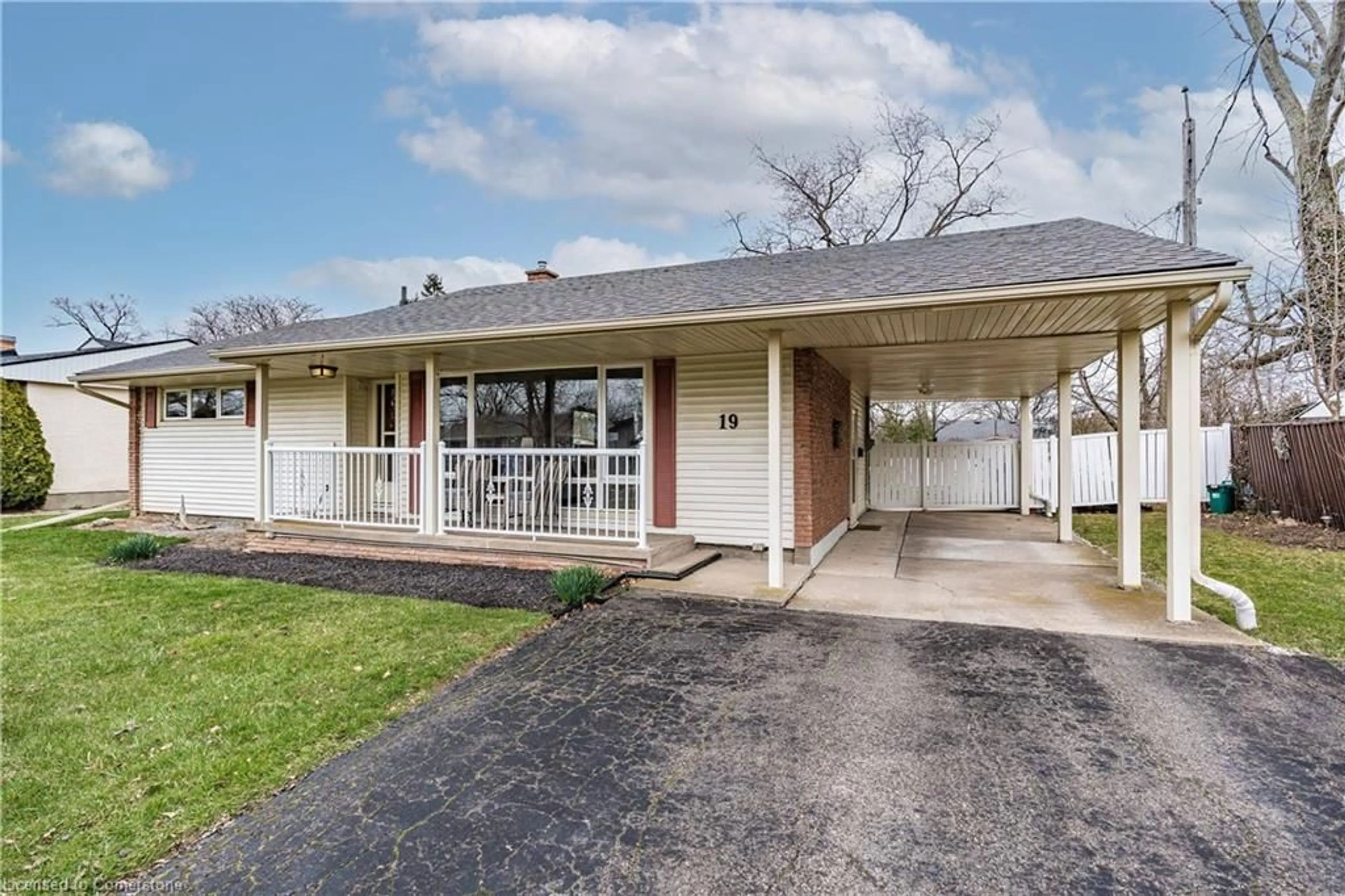 Unknown for 19 Arvona Dr, St. Catharines Ontario L2T 3J5