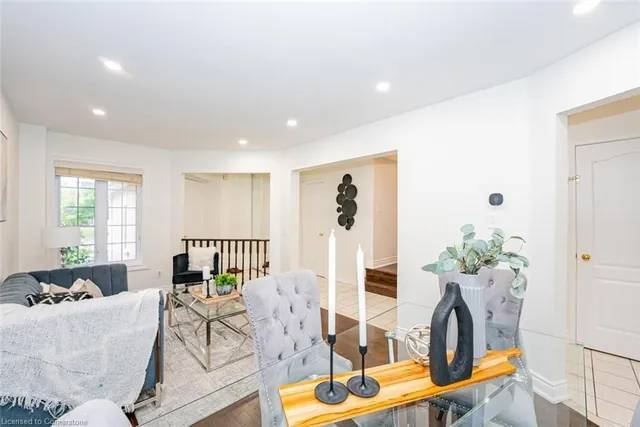 Additional property image - 945 Applecroft Cir