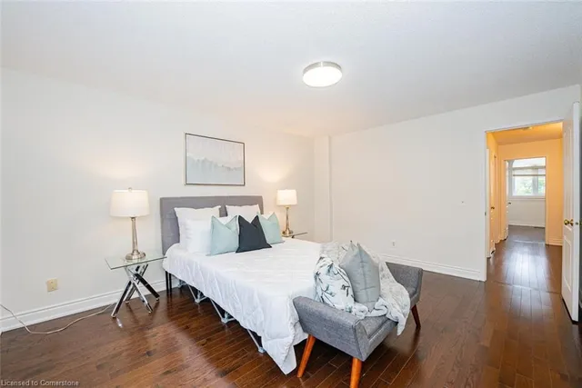 Additional property image - 945 Applecroft Cir