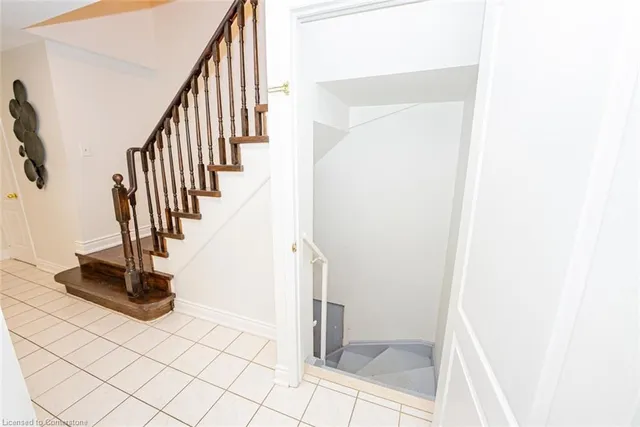 Additional property image - 945 Applecroft Cir