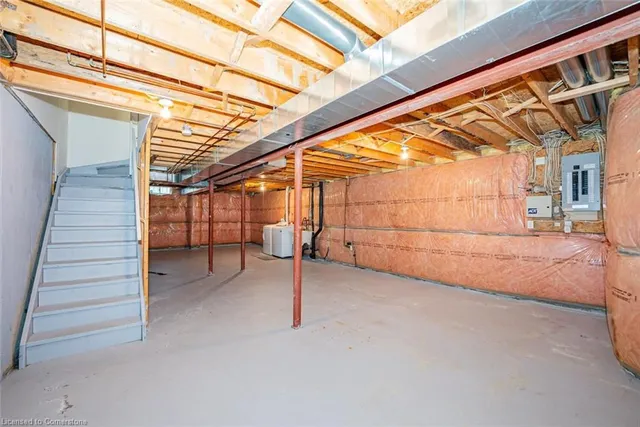 Additional property image - 945 Applecroft Cir