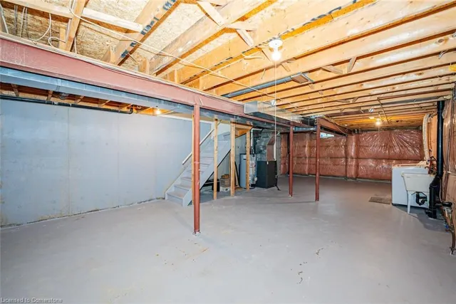 Additional property image - 945 Applecroft Cir