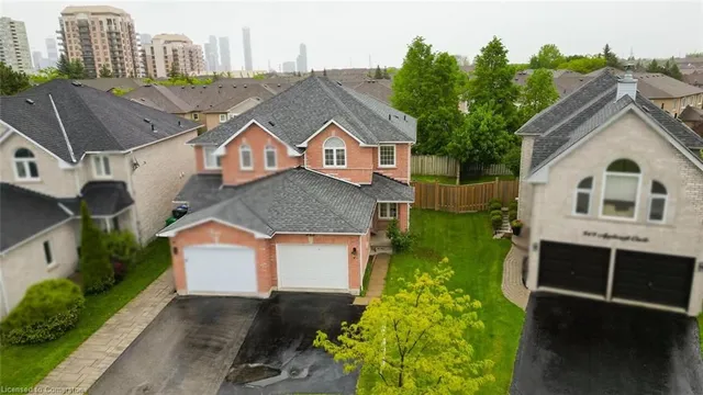 Additional property image - 945 Applecroft Cir
