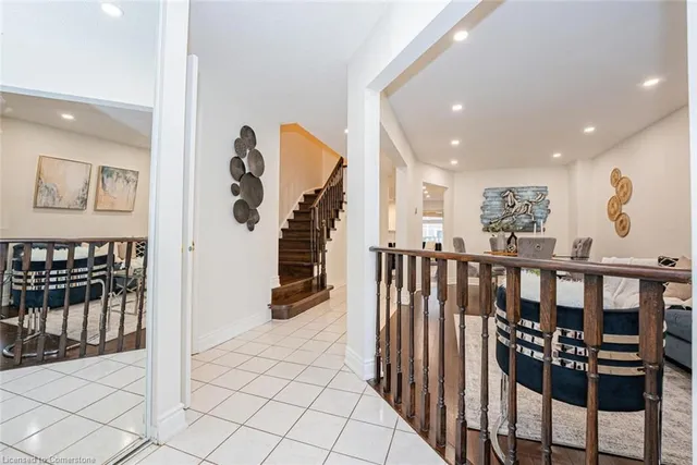 Additional property image - 945 Applecroft Cir