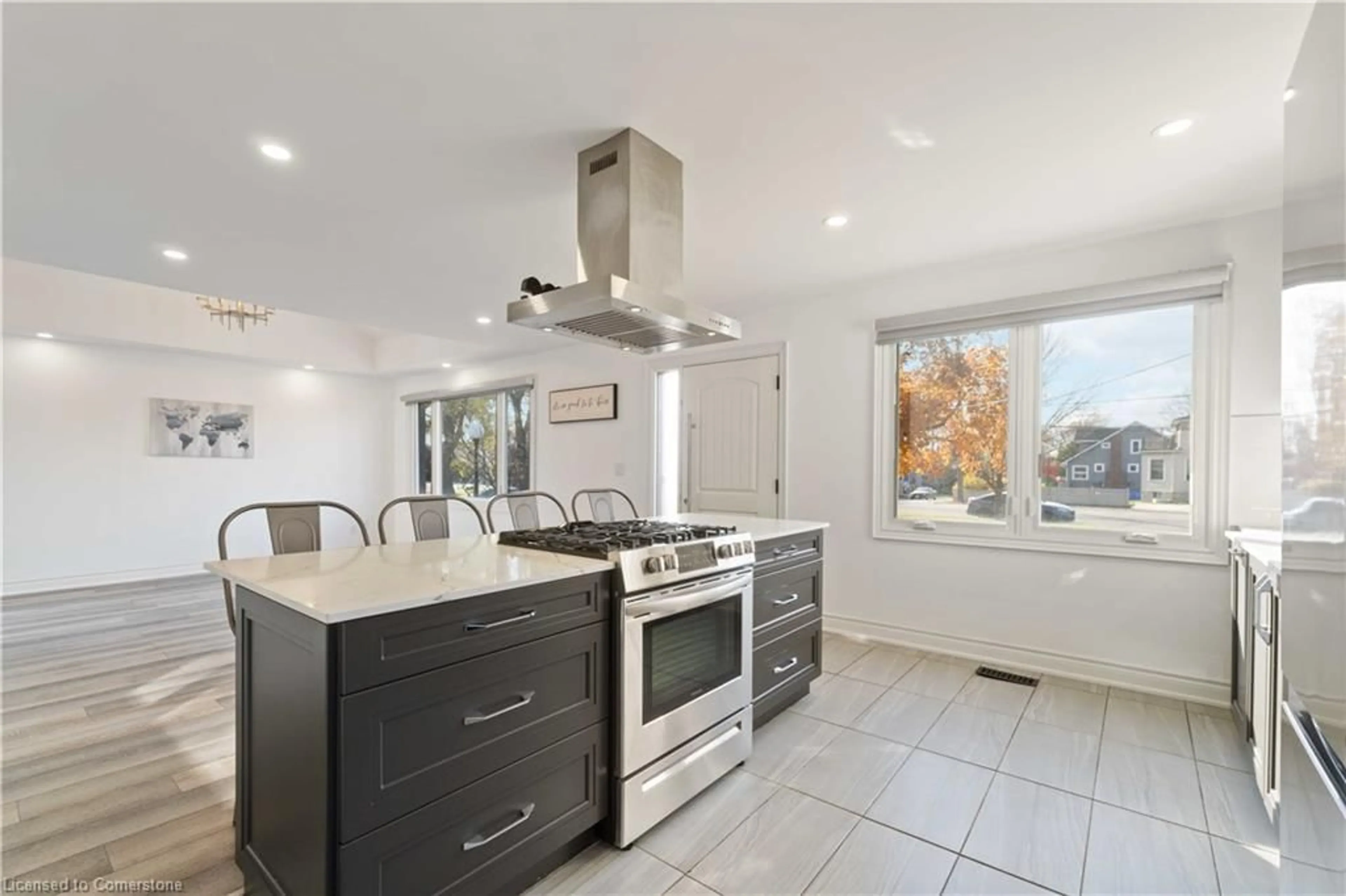 Open concept kitchen, ceramic/tile floor for 599 Beach Blvd, Hamilton Ontario L8H 6X8