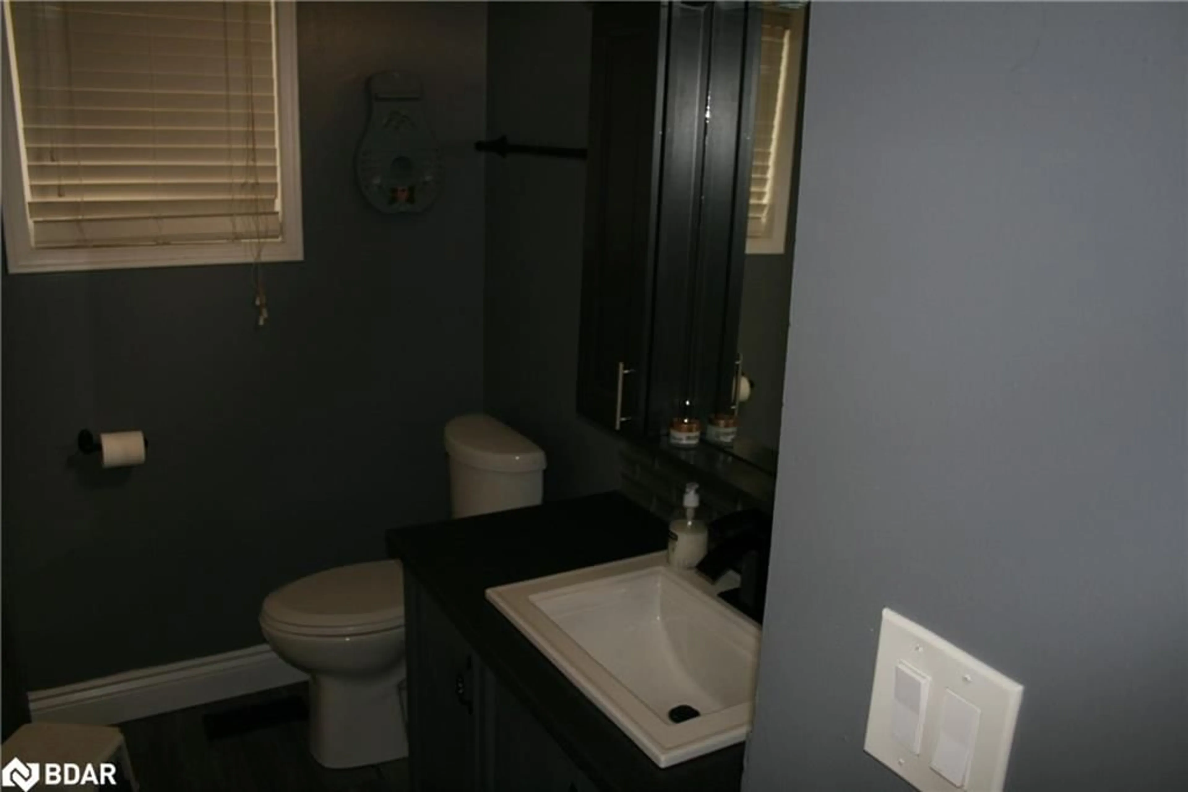 Standard bathroom, unknown for 38 Garibaldi Dr, Barrie Ontario L4N 8C3