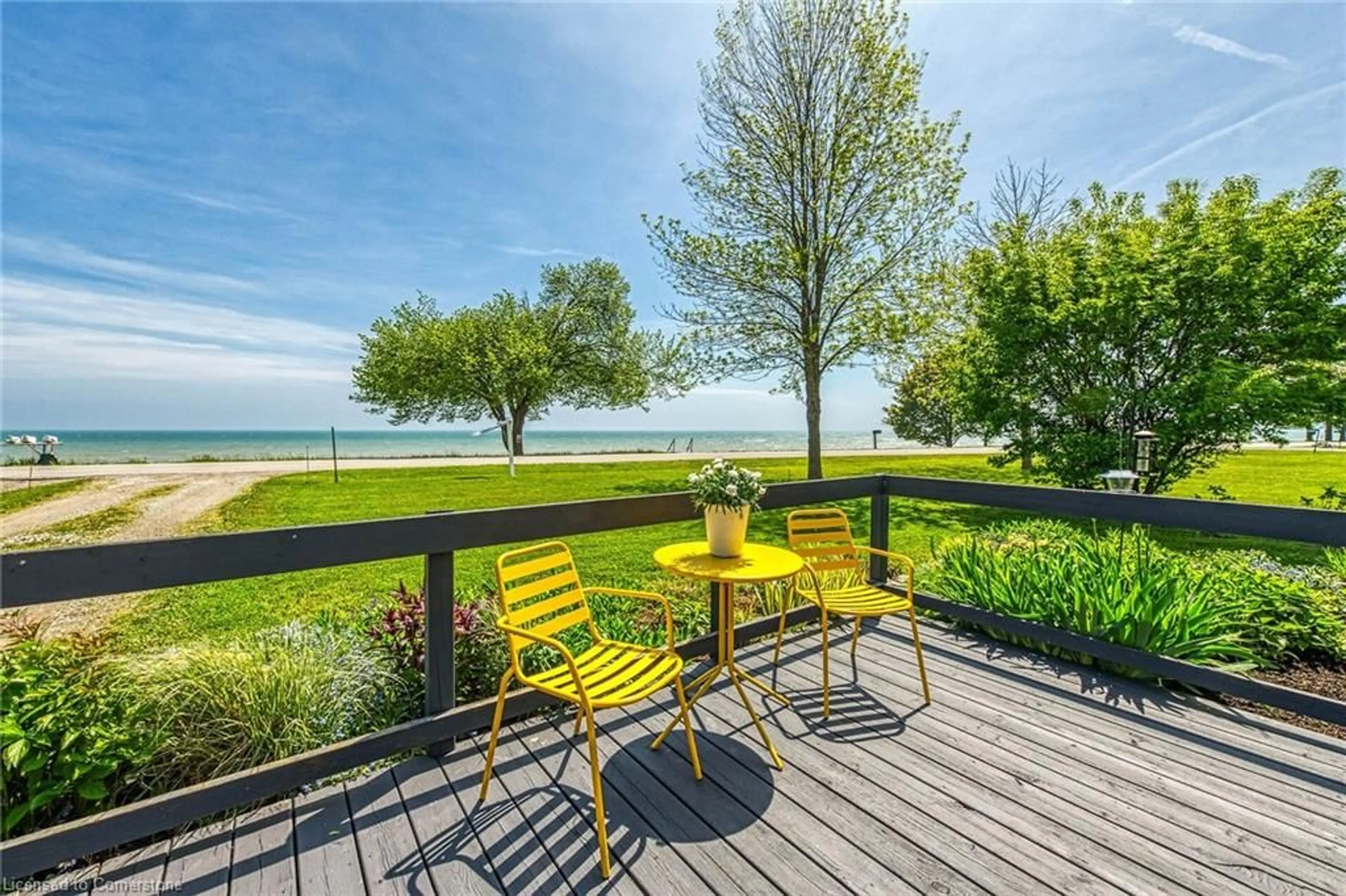 Patio, water/lake/river/ocean view for 39 Blue Water Pky, Selkirk Ontario N0A 1P0