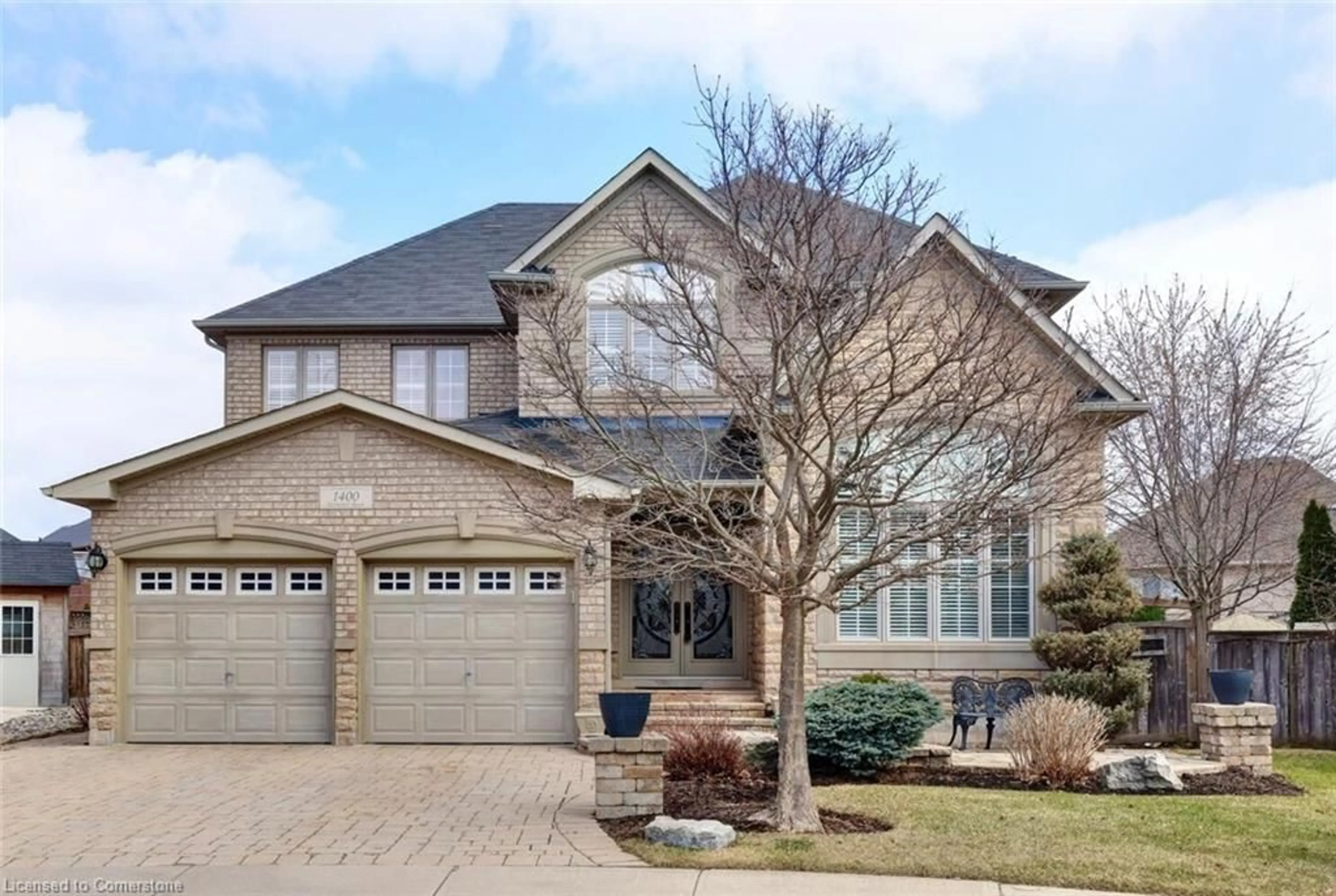 Home with brick exterior material, street for 1400 Ferncrest Rd, Oakville Ontario L6H 7W2
