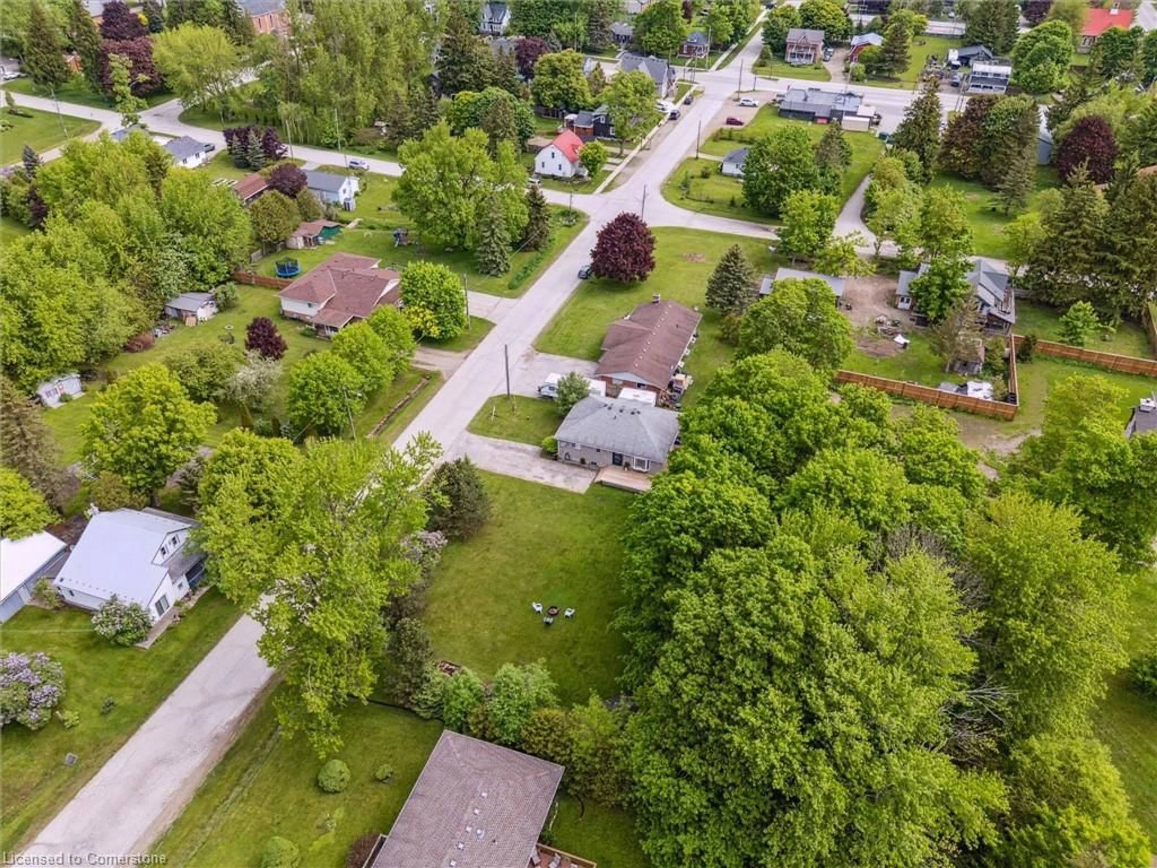 A pic from outside/outdoor area/front of a property/back of a property/a pic from drone, street for 25 Graham St, Alma Ontario N0B 1A0