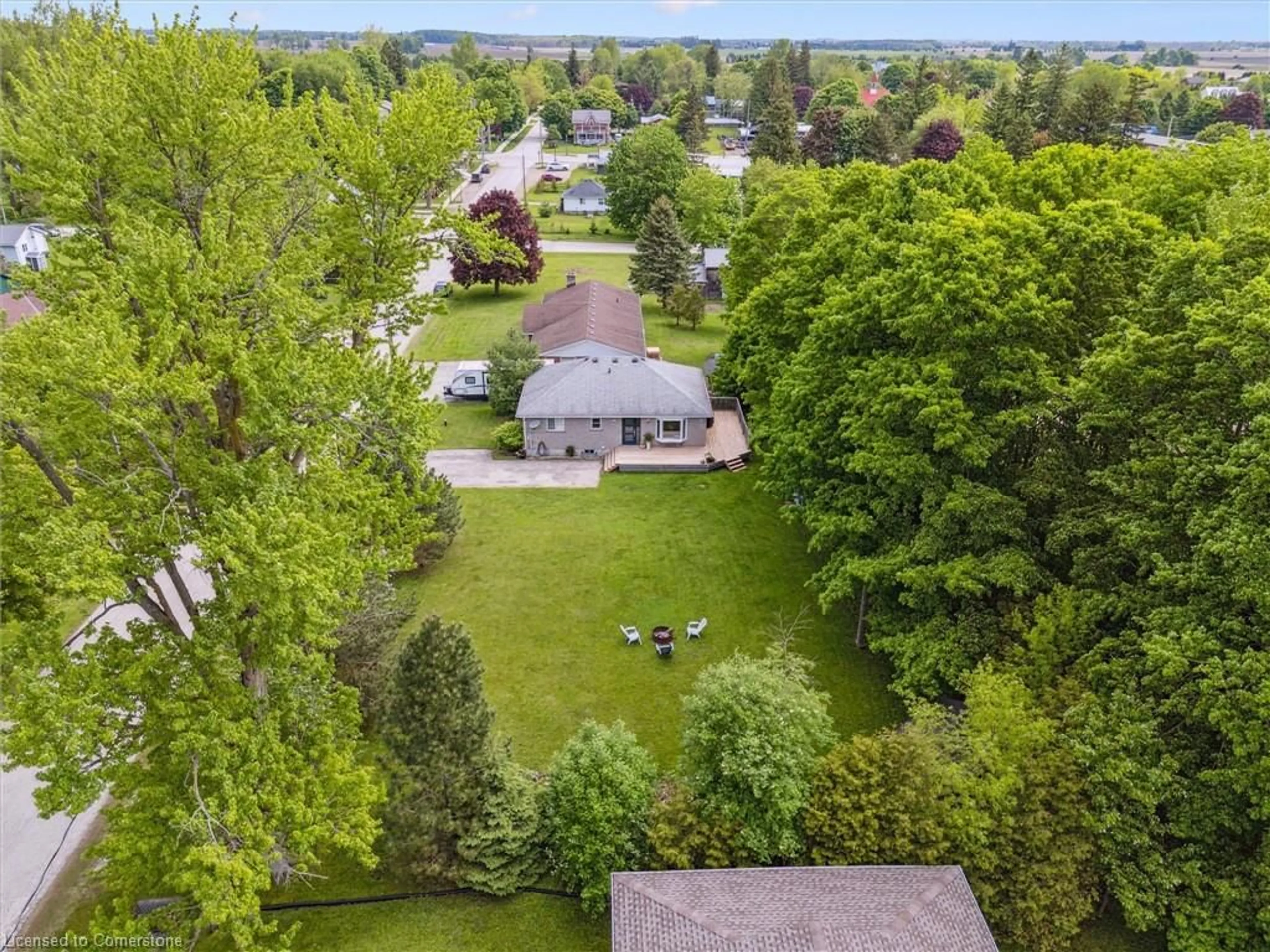 A pic from outside/outdoor area/front of a property/back of a property/a pic from drone, unknown for 25 Graham St, Alma Ontario N0B 1A0