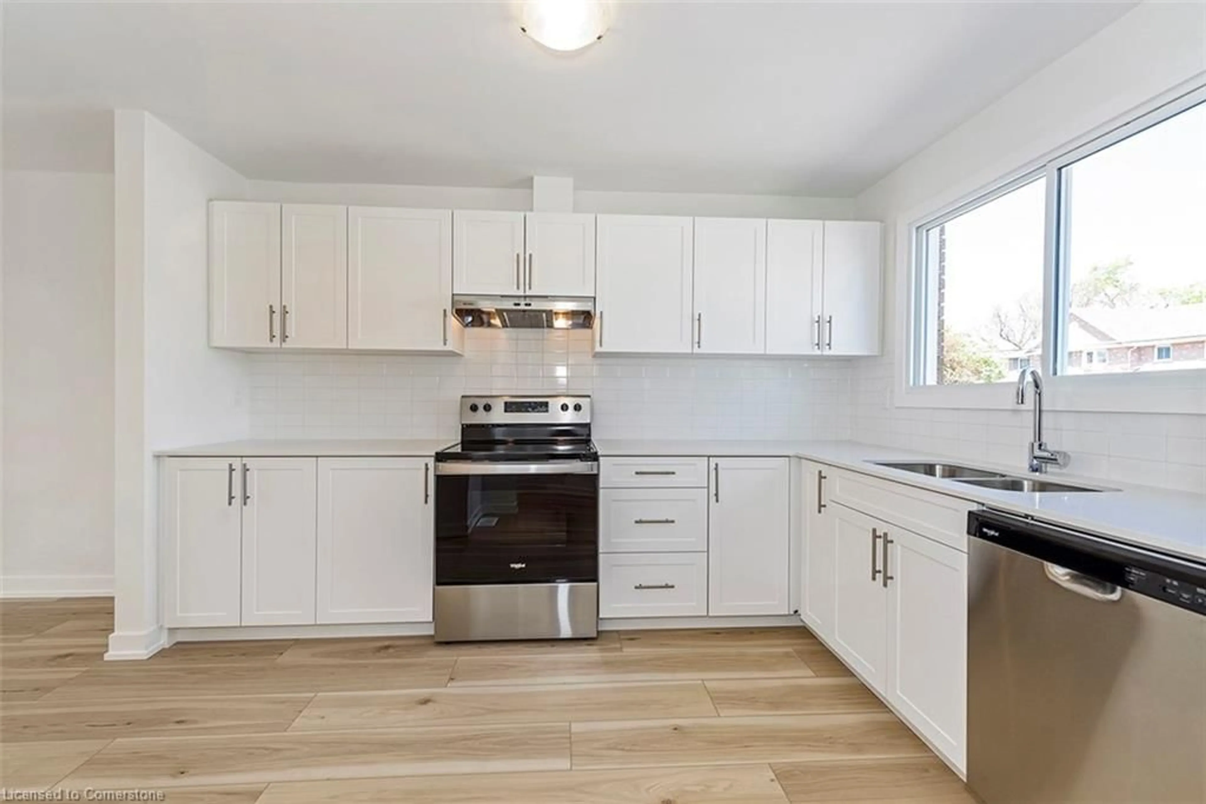 Standard kitchen, wood/laminate floor for 20 Anna Capri Dr #1, Hamilton Ontario L8W 1M6