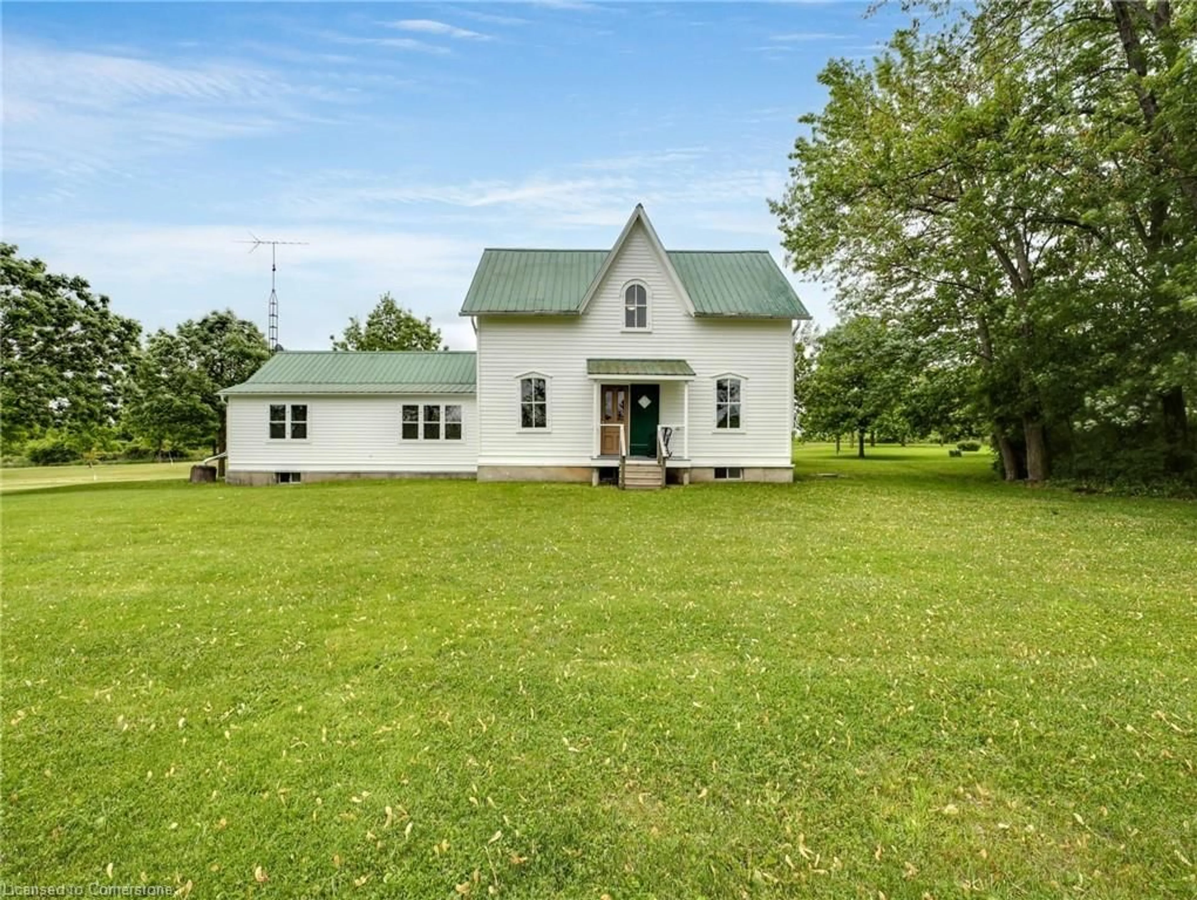 A pic from outside/outdoor area/front of a property/back of a property/a pic from drone, building for 60 Monture St, Cayuga Ontario N0A 1E0