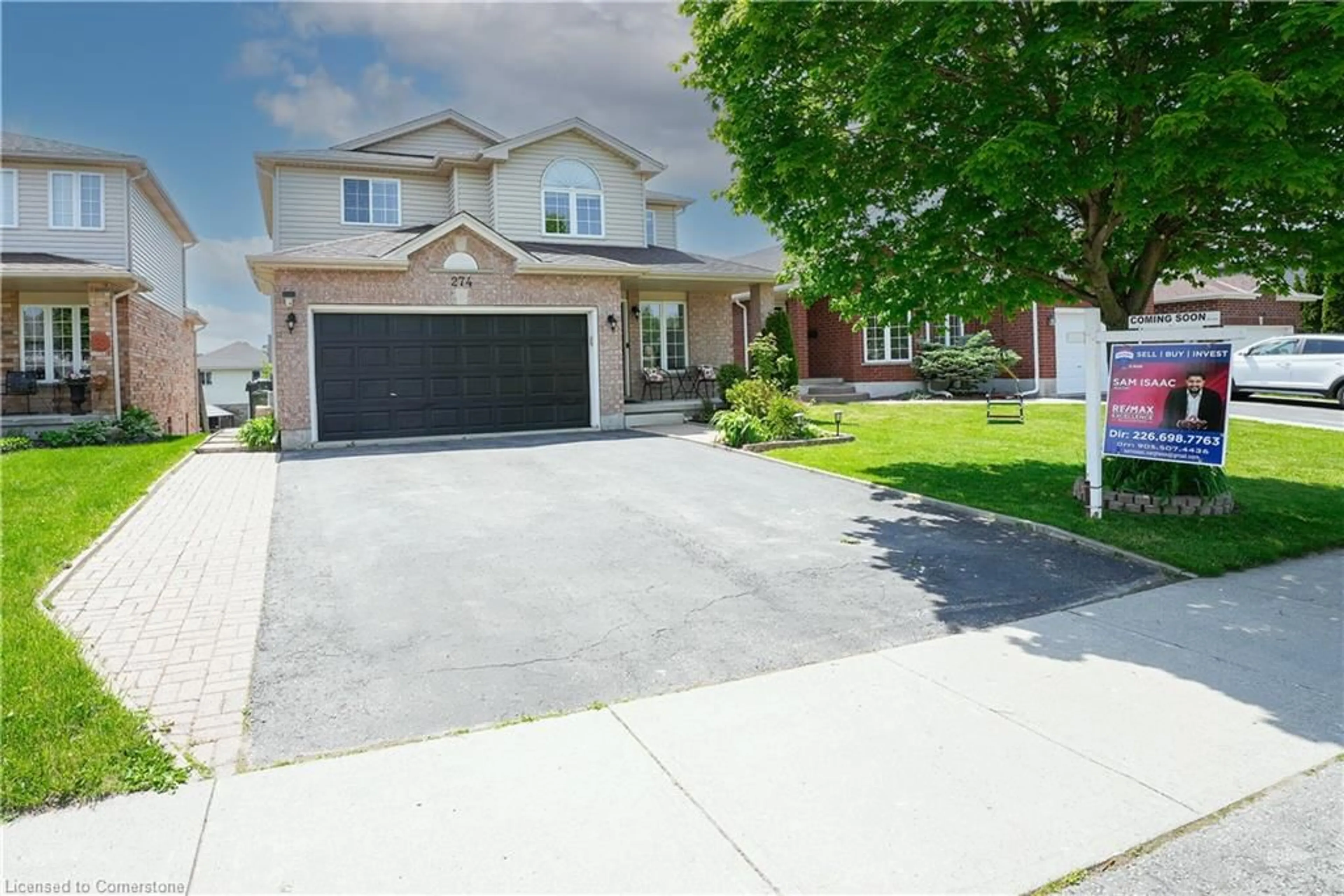 A pic from outside/outdoor area/front of a property/back of a property/a pic from drone, street for 274 Watson Parkway N Pky, Guelph Ontario N1E 7J5