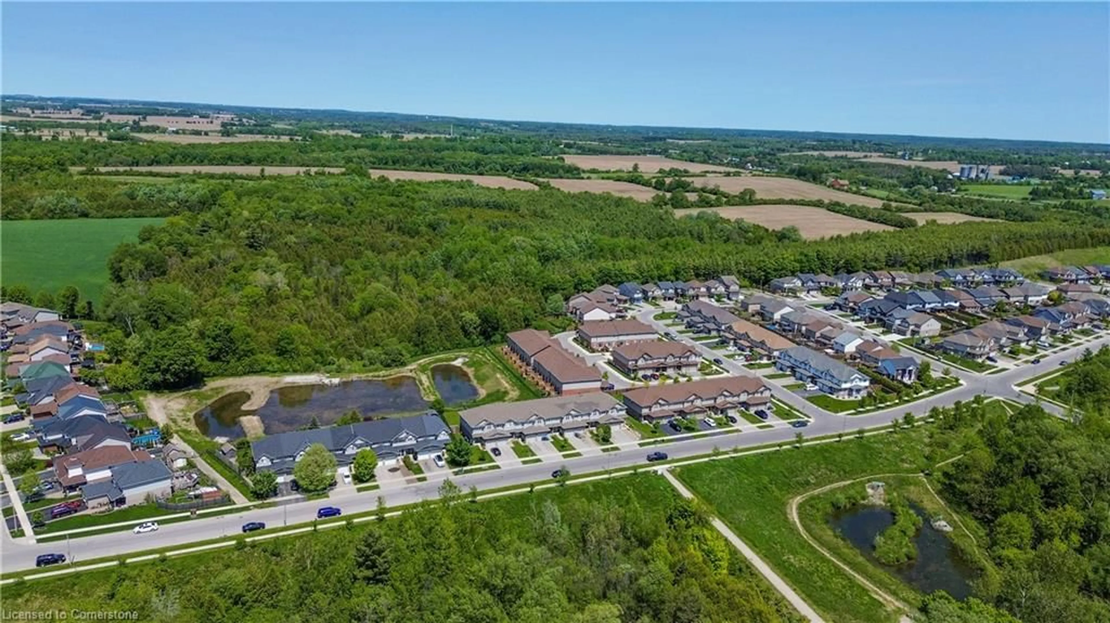 A pic from outside/outdoor area/front of a property/back of a property/a pic from drone, unknown for 274 Watson Parkway N Pky, Guelph Ontario N1E 7J5