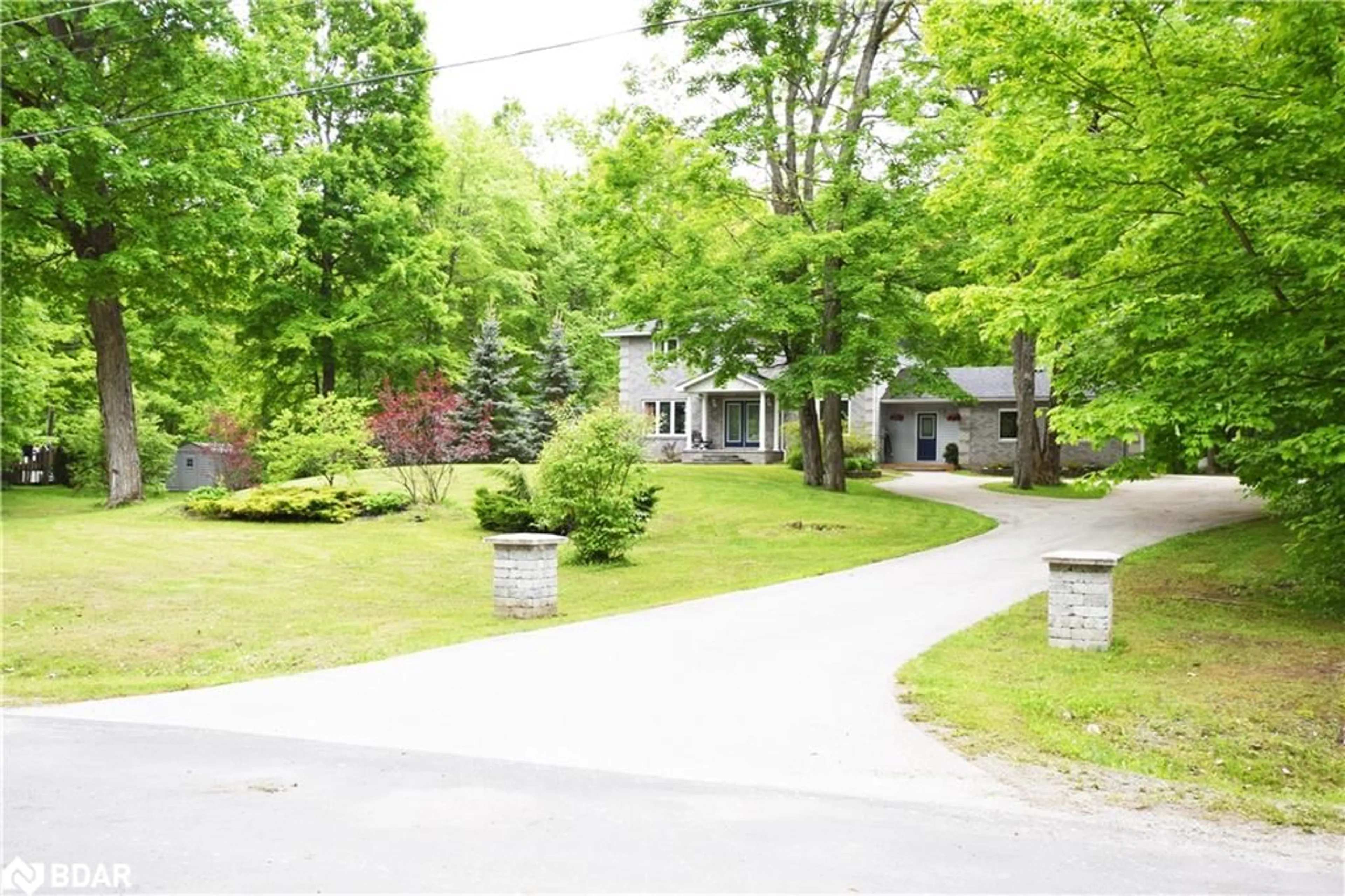Patio, street for 5810 Lowanda Lane, Sebright Ontario L0K 1W0