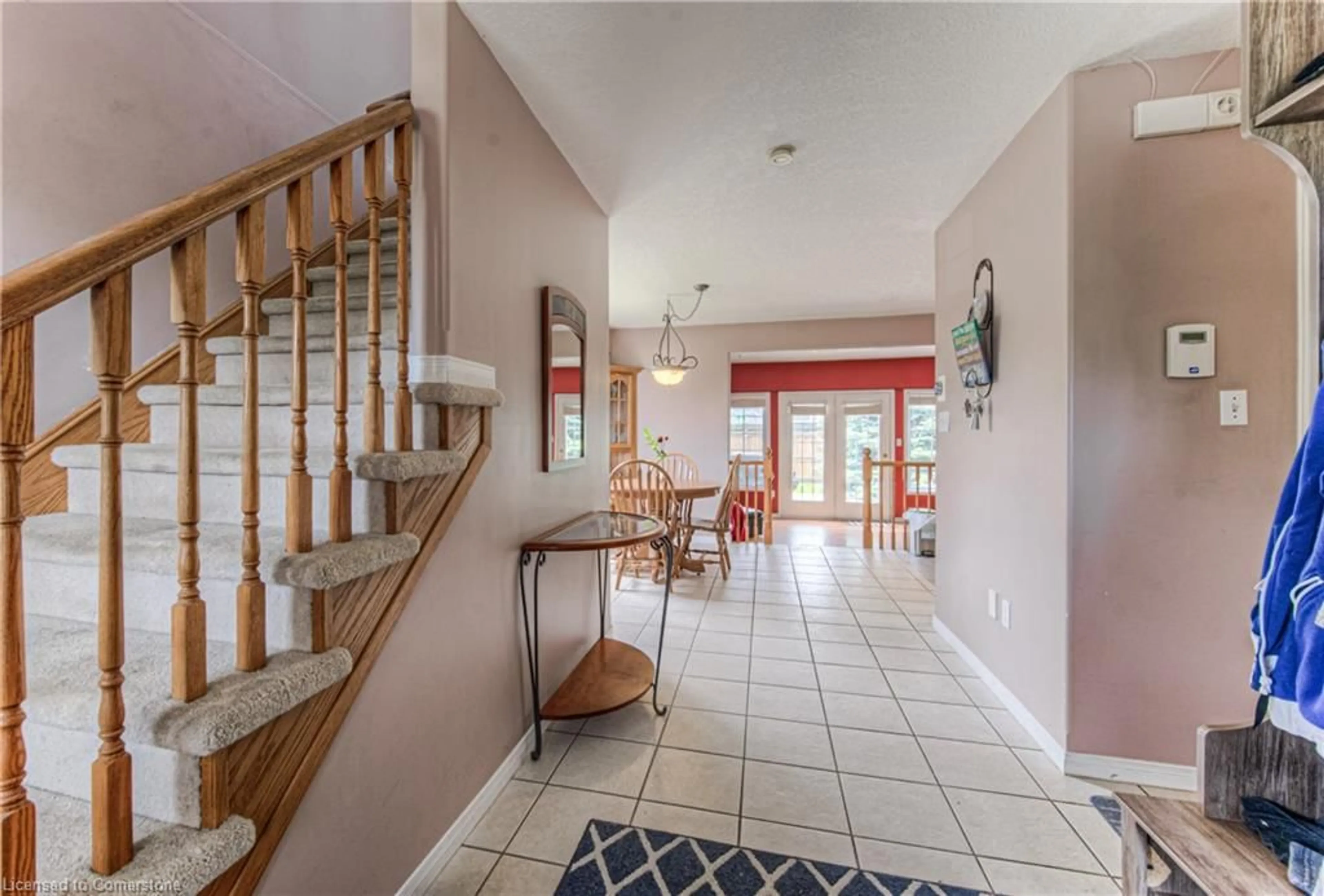 Indoor entryway for 112 Milfoil Cres, Kitchener Ontario N2E 3L3