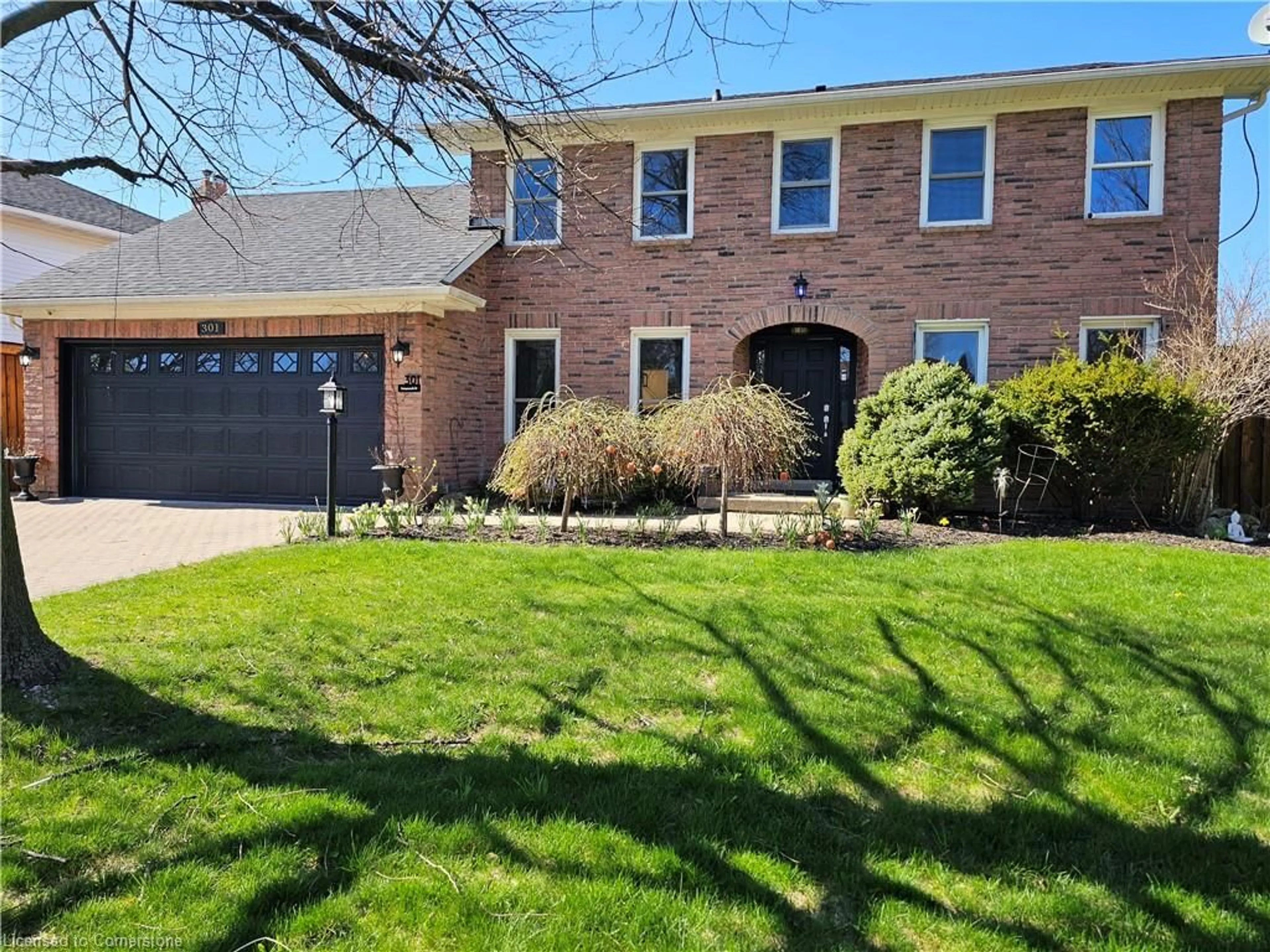 Home with brick exterior material, street for 301 Sunnymeade Dr, Ancaster Ontario L9G 4L2