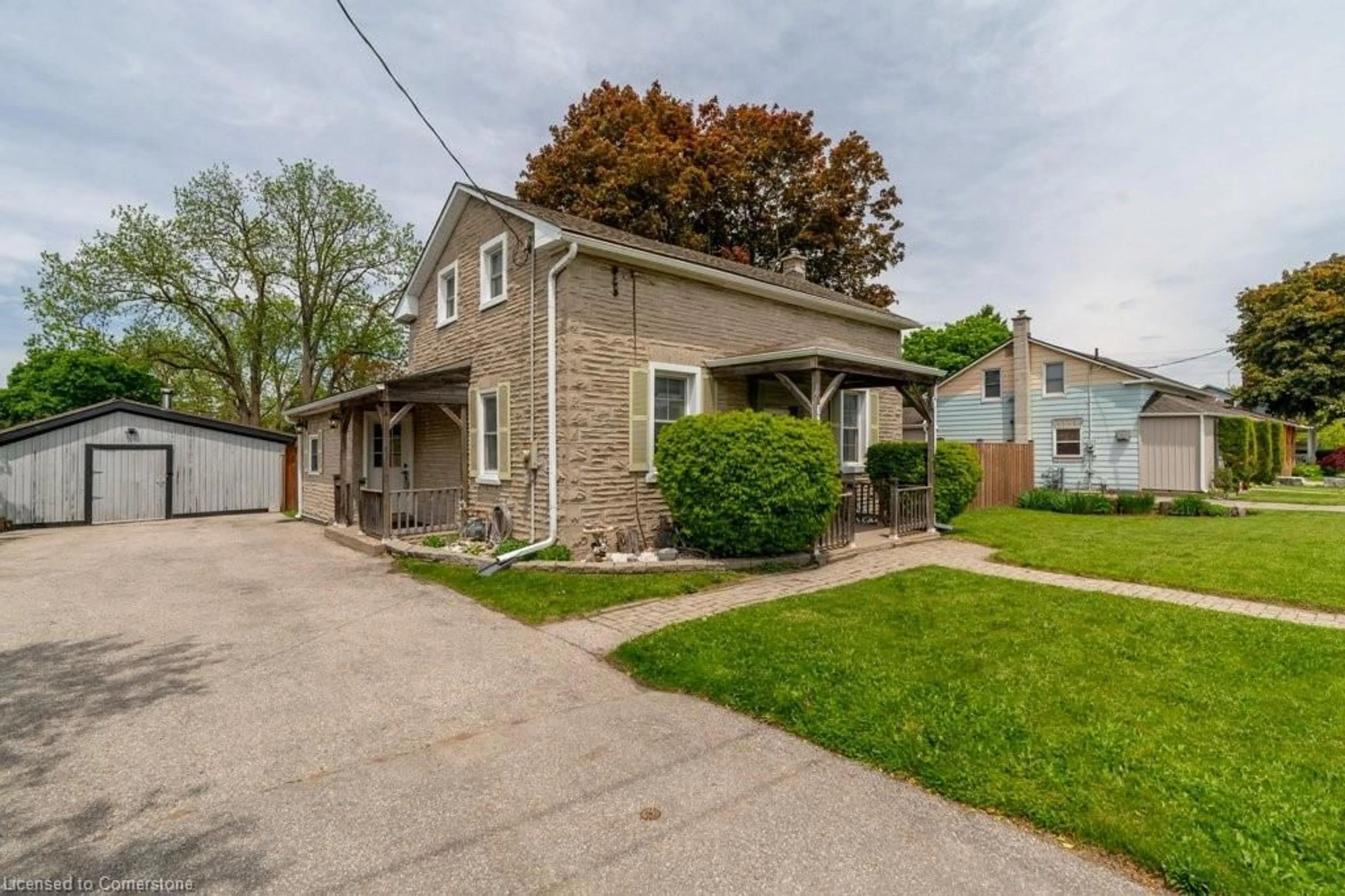 A pic from outside/outdoor area/front of a property/back of a property/a pic from drone, street for 68 Samuelson St, Cambridge Ontario N1R 1J9