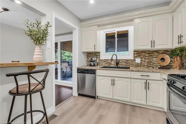 Additional property image - 36 Blackfriars Pl
