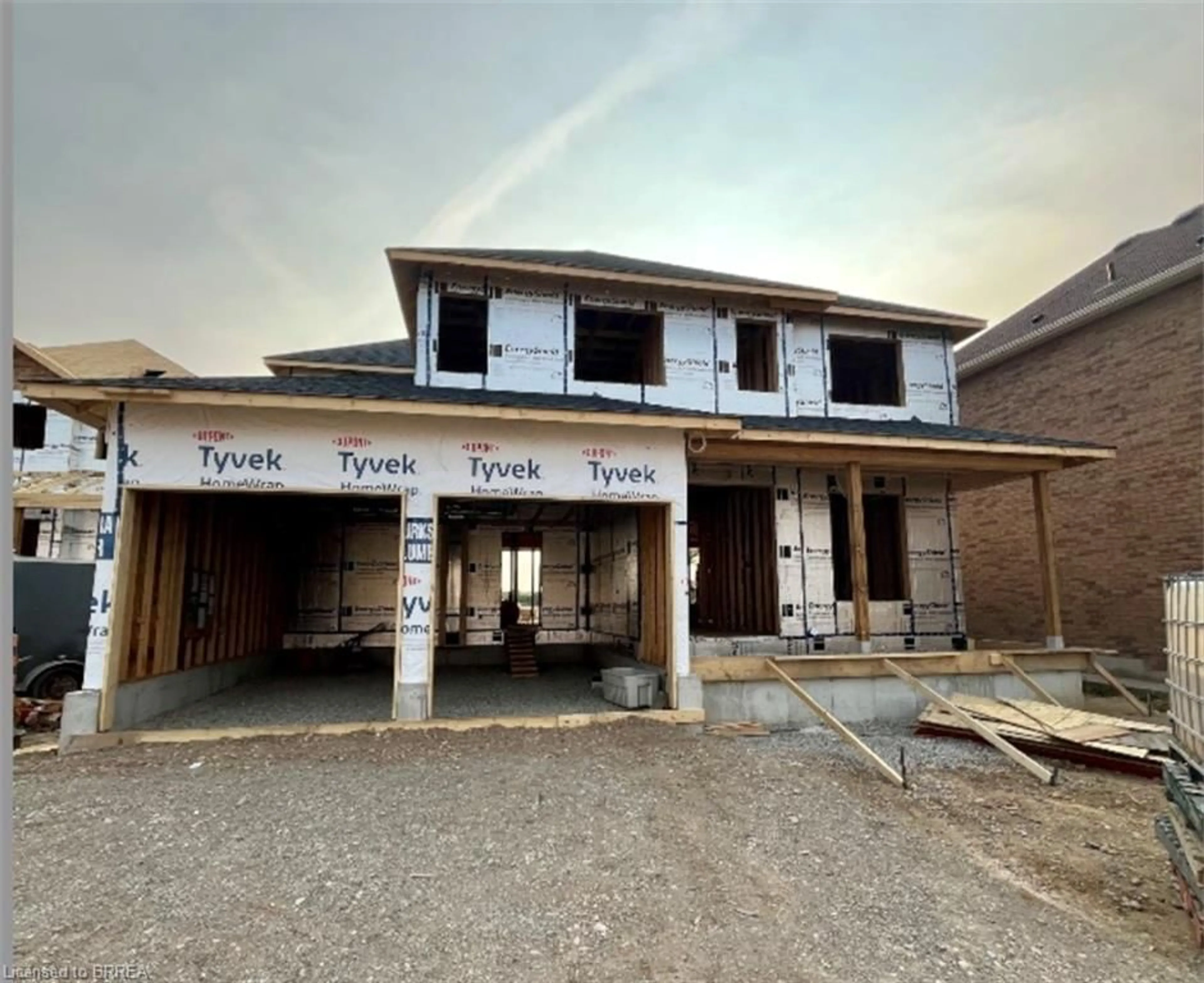 Home with brick exterior material, building for 104 Oak Ave, Paris Ontario N3K 0J6