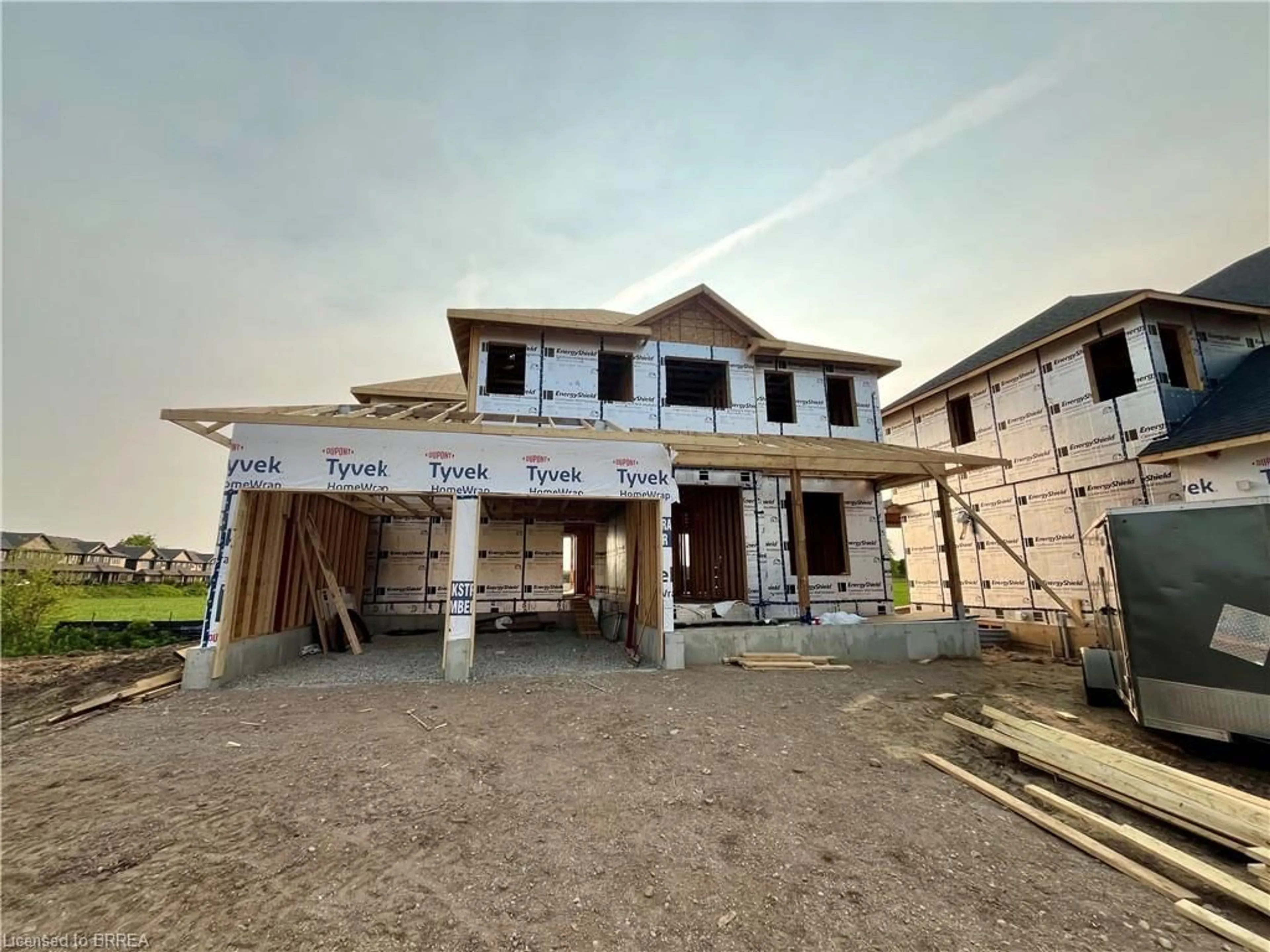 Unknown for 102 Oak Ave, Paris Ontario N3L 0J6