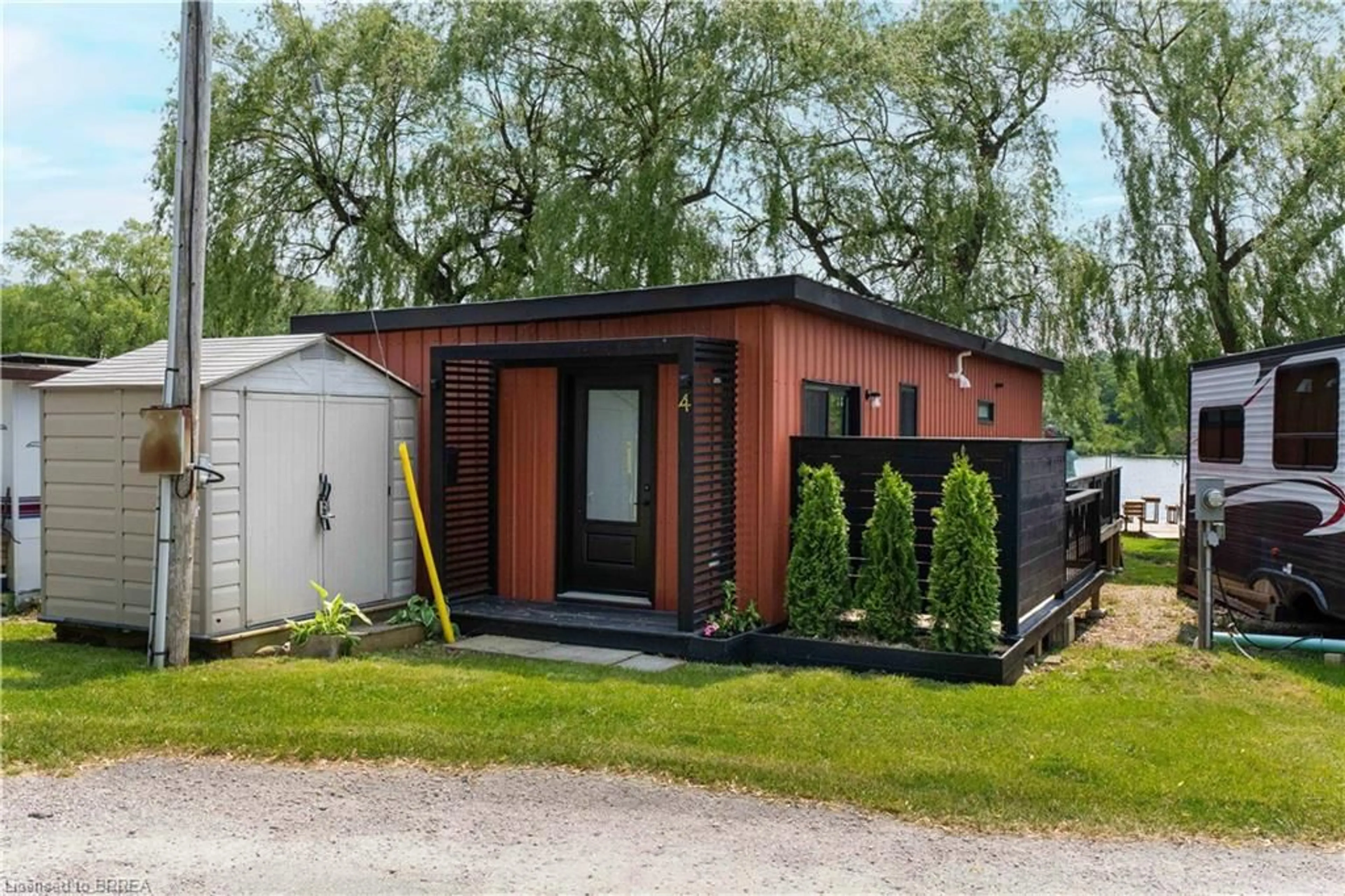 Shed for 99 Fourth Concession Rd #4, Burford Ontario N0E 1A0