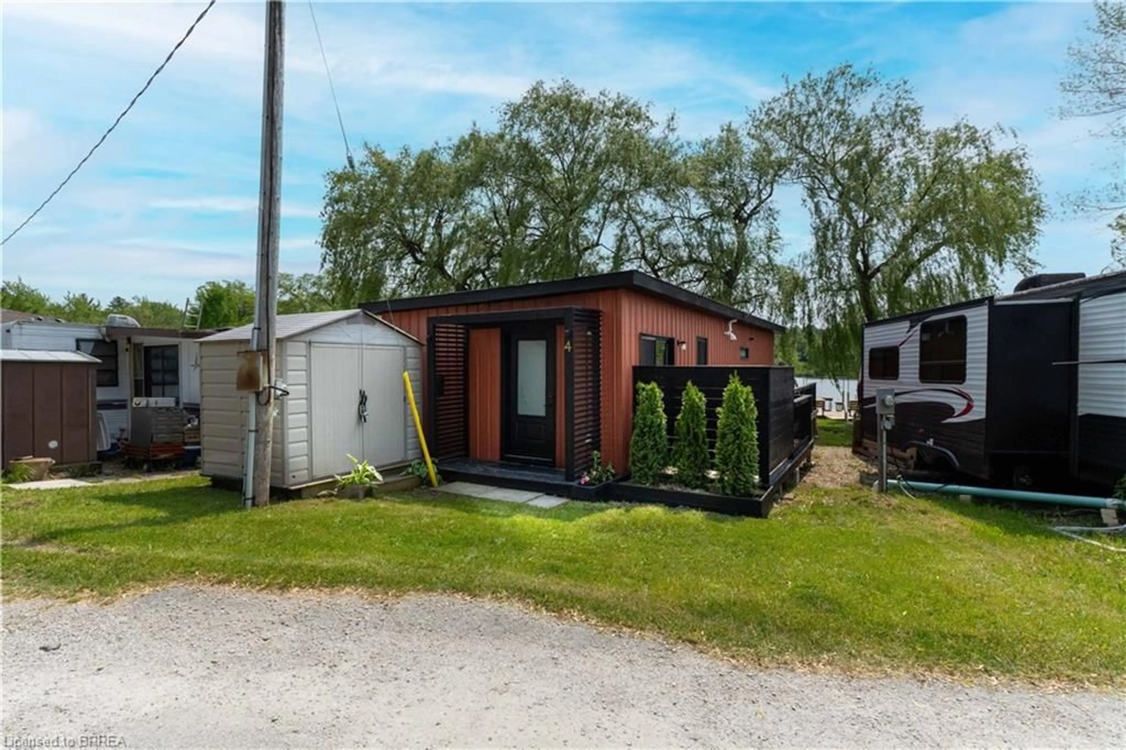 Shed for 99 Fourth Concession Rd #4, Burford Ontario N0E 1A0
