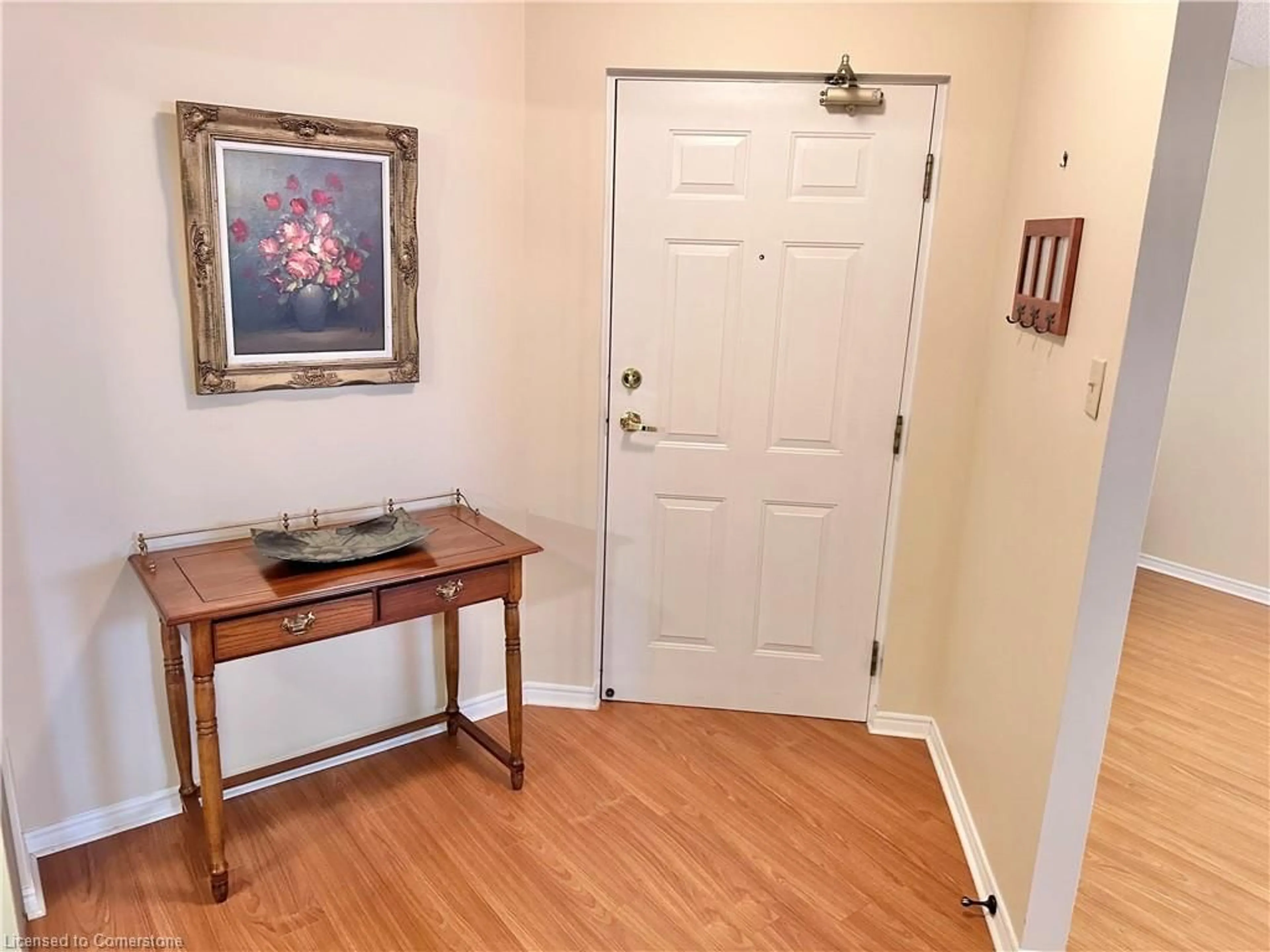 Indoor entryway for 5 Mill Pond Crt #505, Simcoe Ontario N3Y 5J6