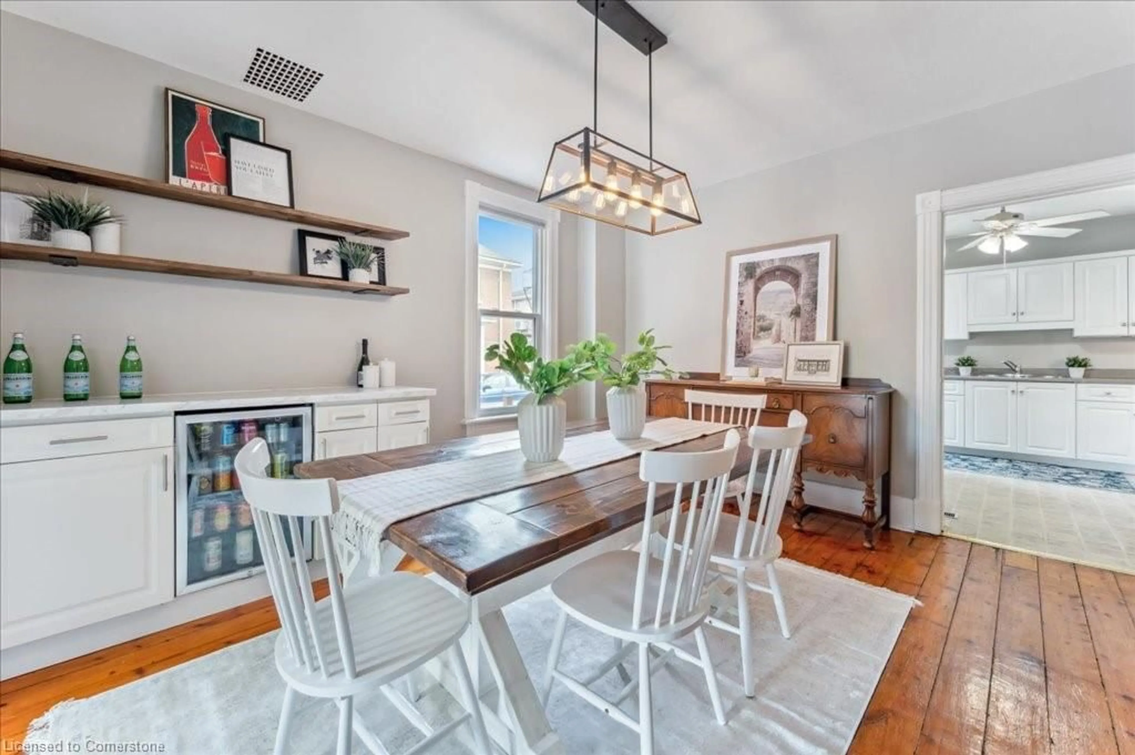 Dining room, wood/laminate floor for 7 Salisbury Ave, Cambridge Ontario N1S 1H7