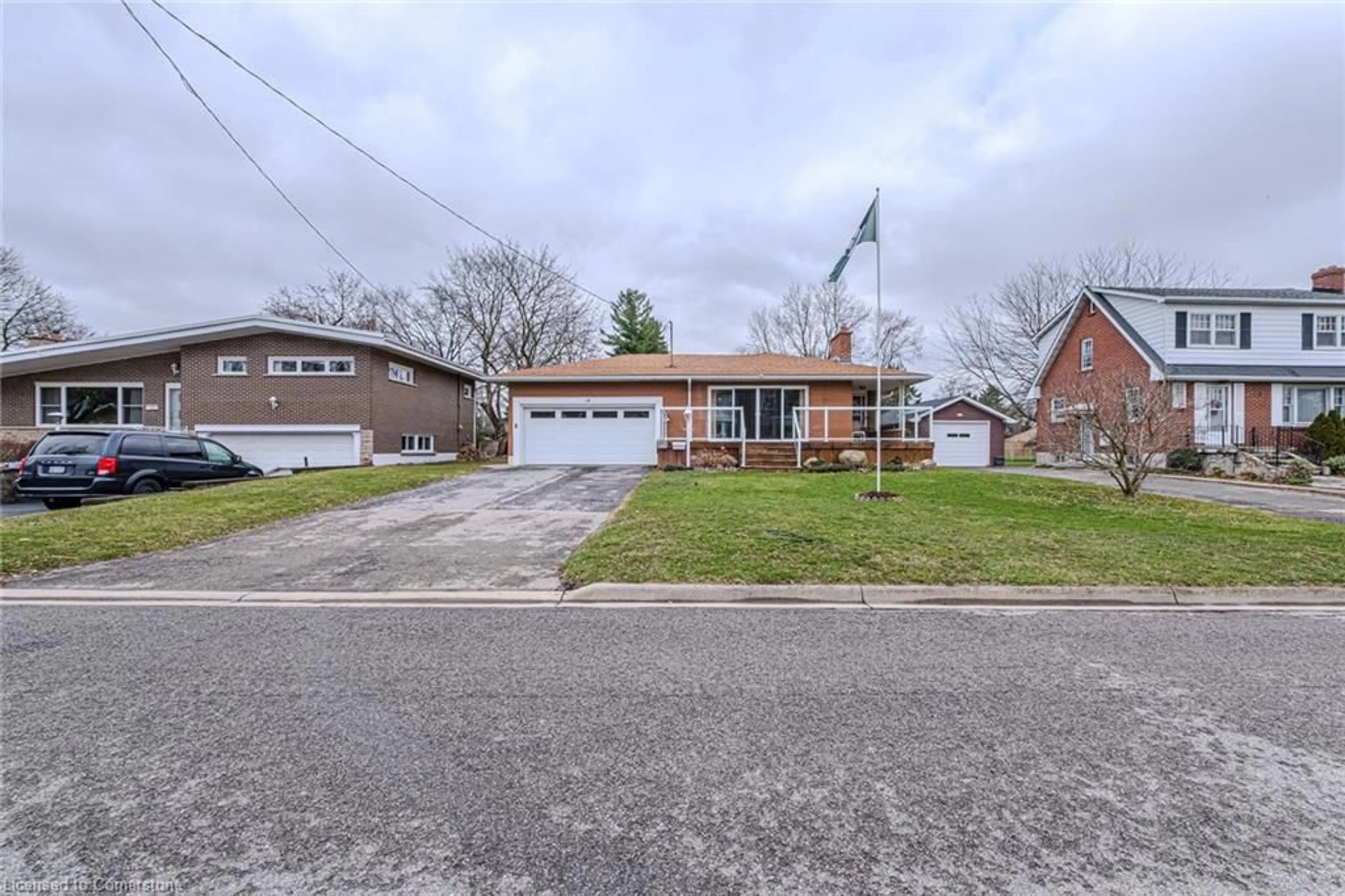 A pic from outside/outdoor area/front of a property/back of a property/a pic from drone, street for 14 Payne Ave, Simcoe Ontario N3Y 4C1