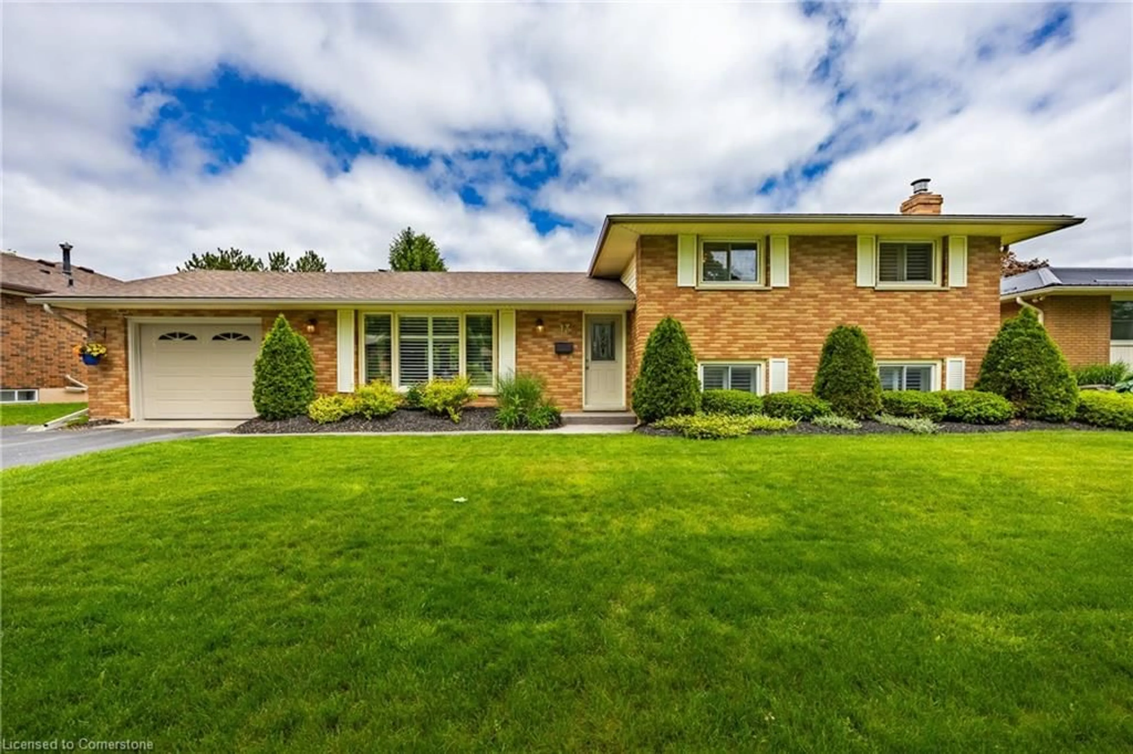 Home with brick exterior material, street for 43 Berkley Cres, Simcoe Ontario N3Y 2K3