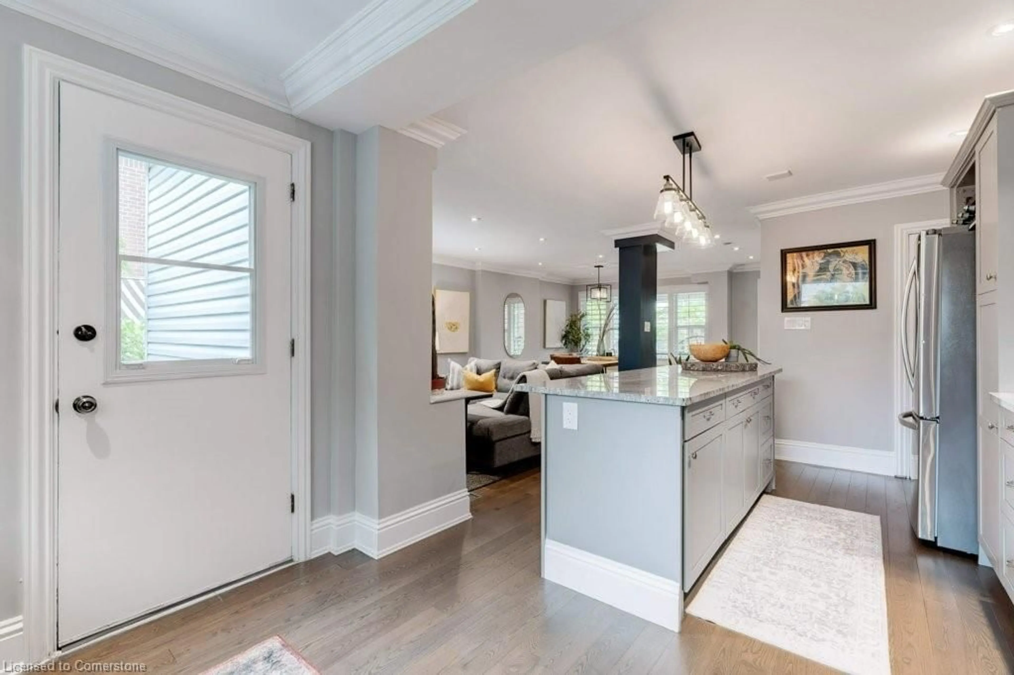 Open concept kitchen, unknown for 54 Flamboro St, Waterdown Ontario L0R 2H0