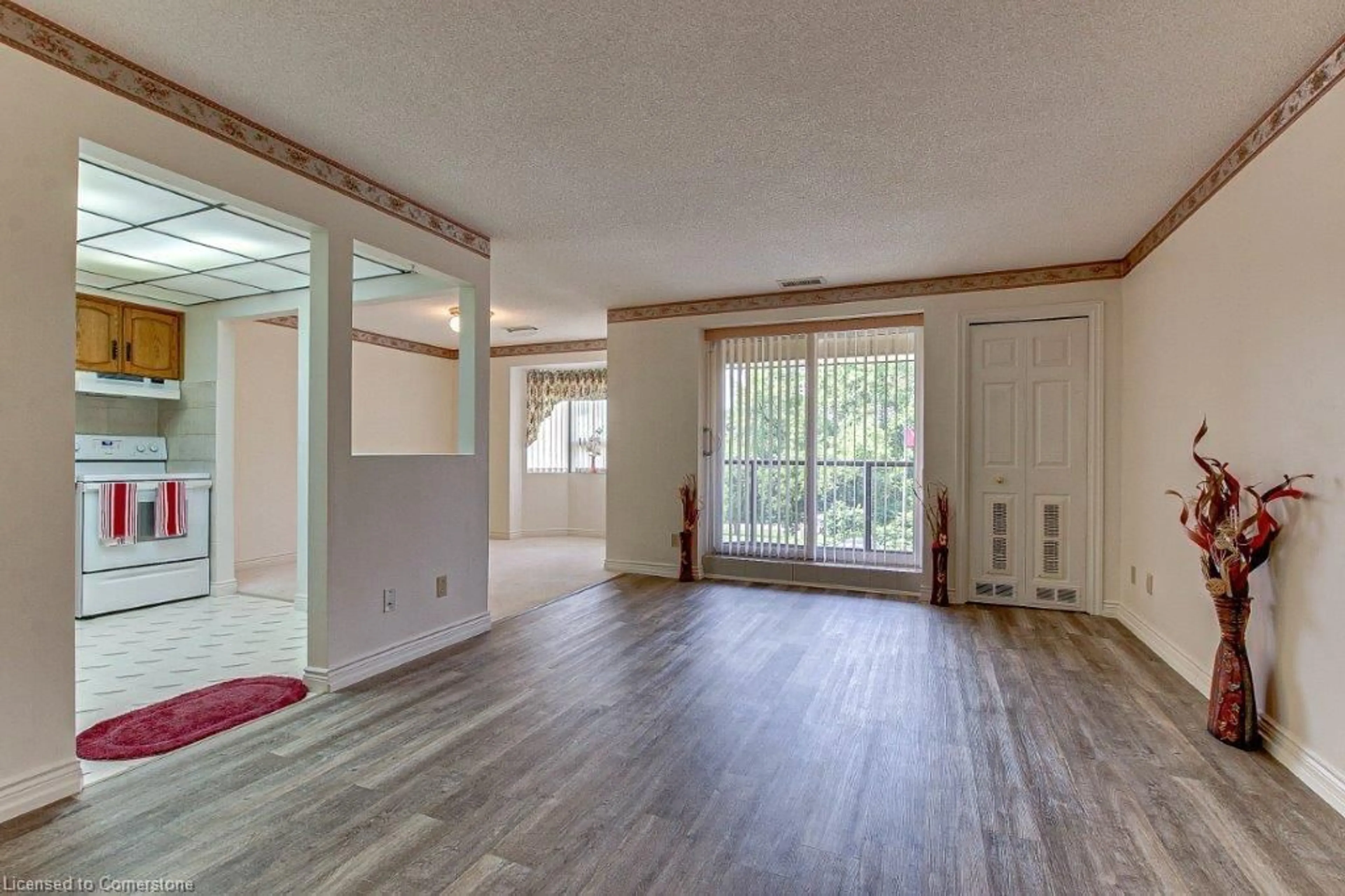 A pic of a room for 303 William St #206, Delhi Ontario N4B 1N1