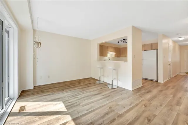 Additional property image - 31 Moss Blvd Unit 26