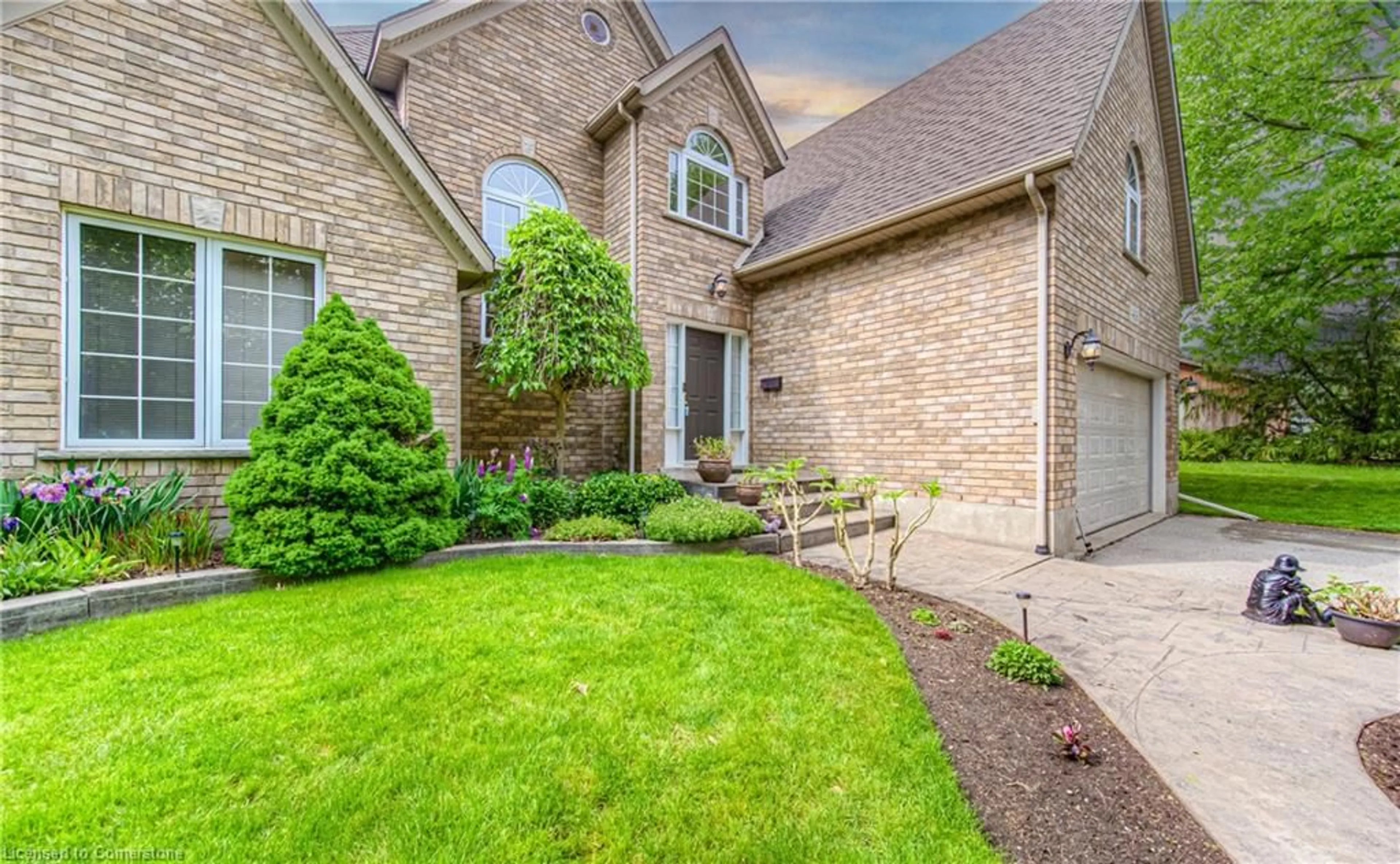 Home with brick exterior material, street for 416 Forestlawn Rd, Waterloo Ontario N2K 2J6