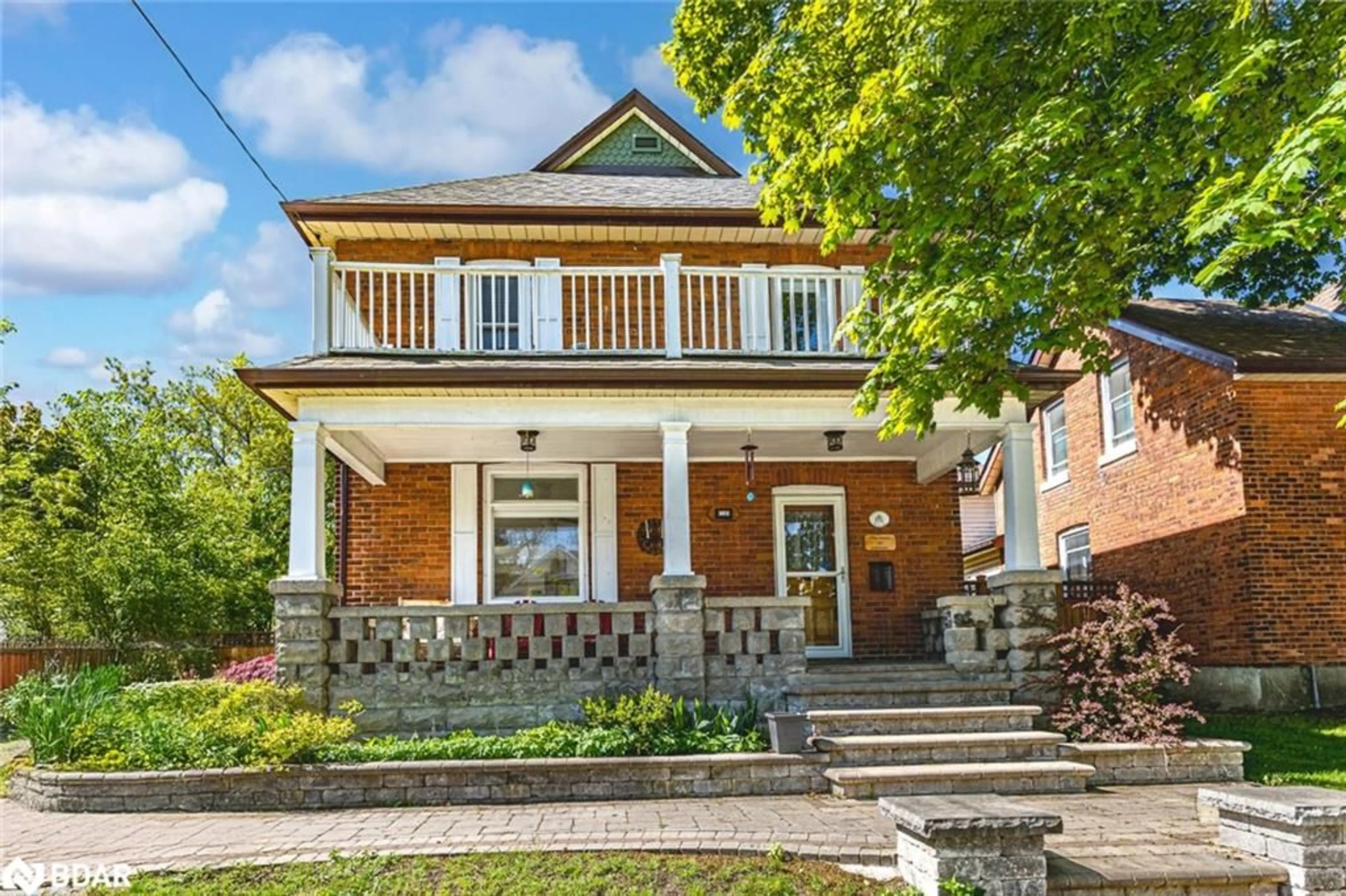 Home with brick exterior material, street for 14 Cumberland St, Barrie Ontario L4N 2P4