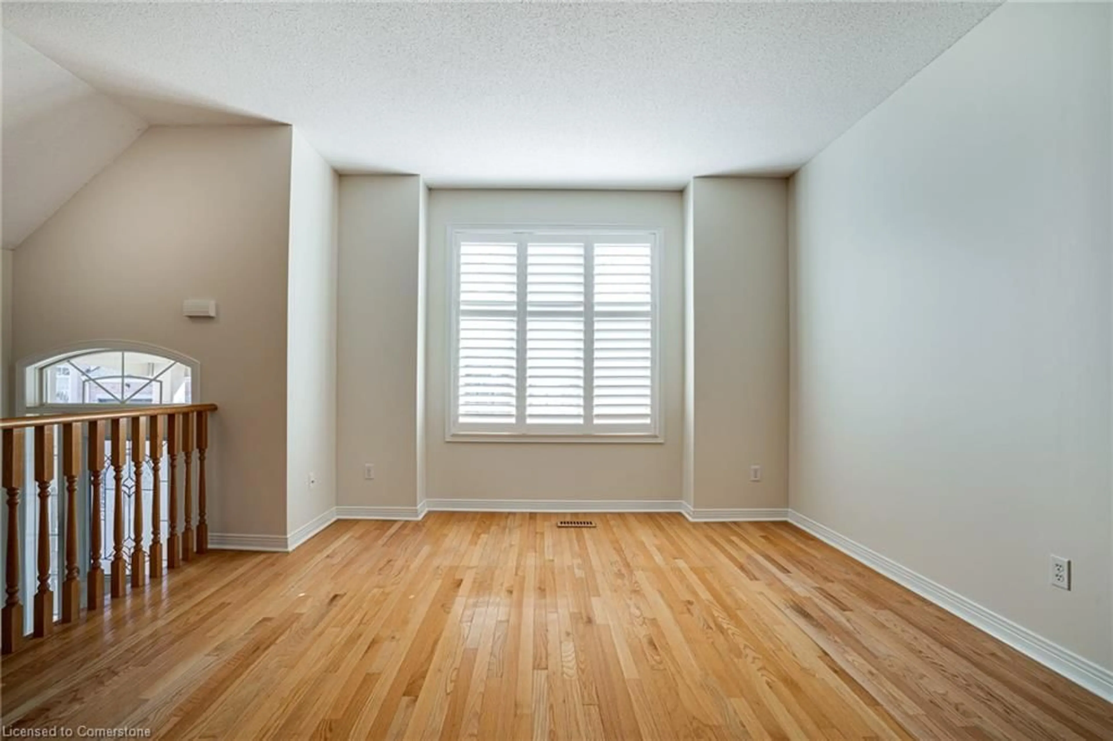 A pic of a room for 4400 Millcroft Park Dr #43, Burlington Ontario L7M 5B5