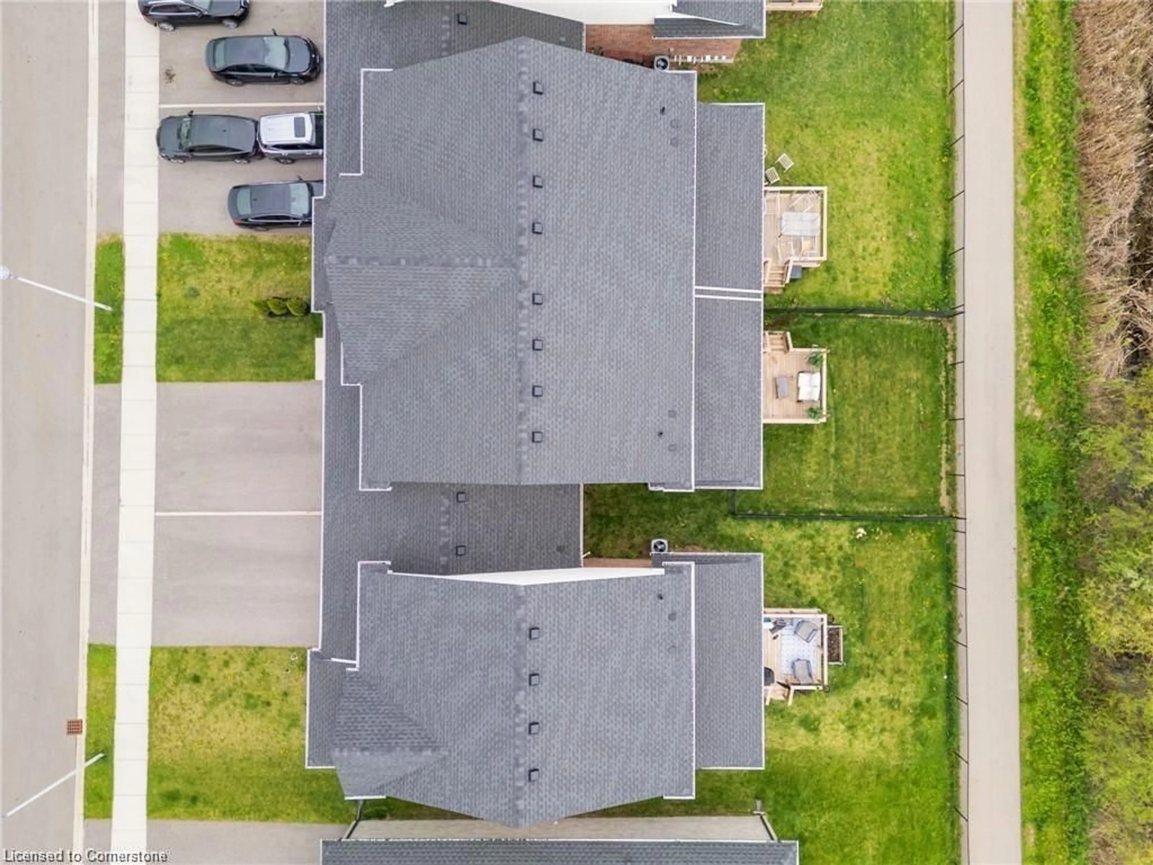 A pic from outside/outdoor area/front of a property/back of a property/a pic from drone, street for 18 Livingston Drive, Tillsonburg Ontario N4G 0J3