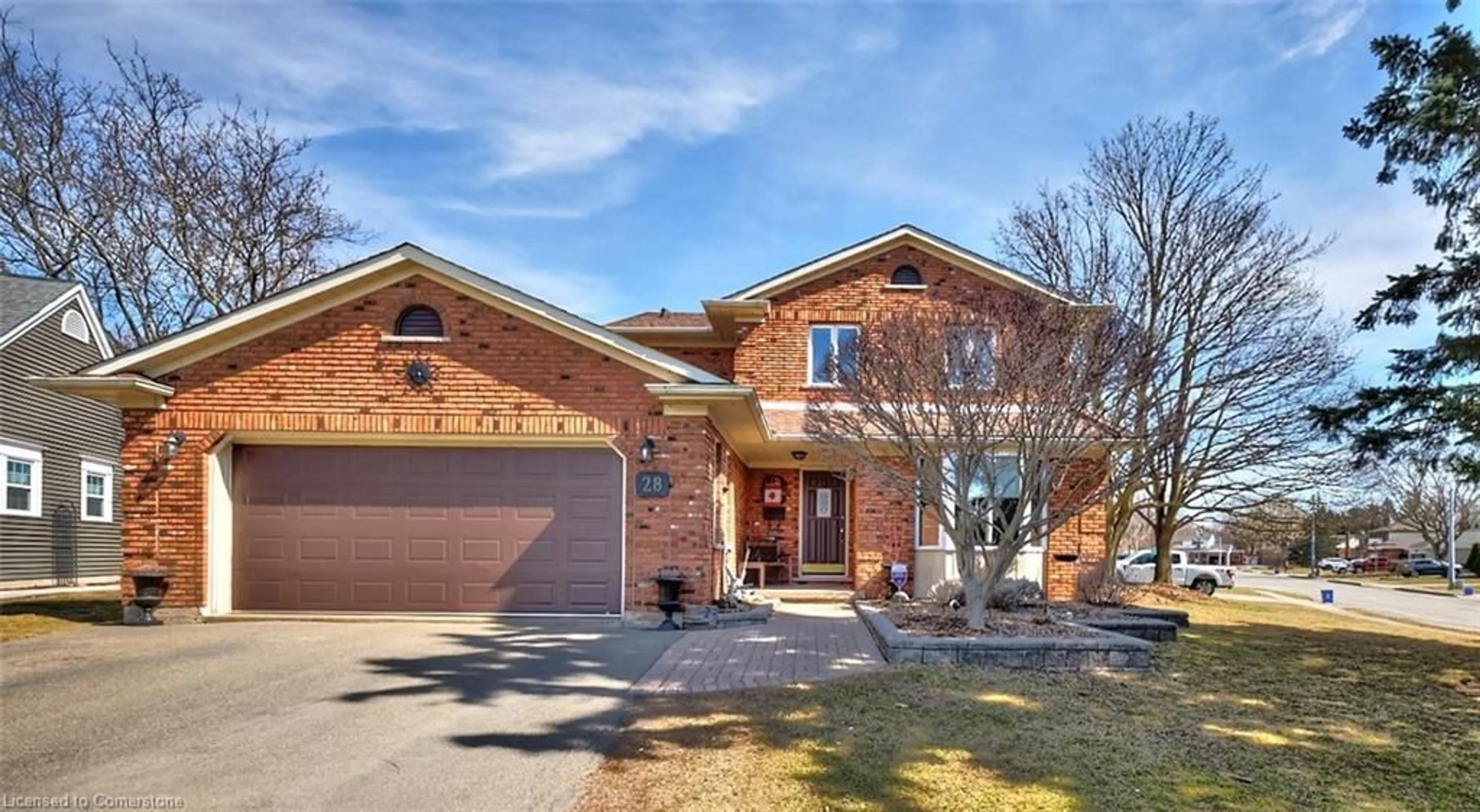Home with brick exterior material, street for 28 Dixon Cres, Welland Ontario L3C 6P4