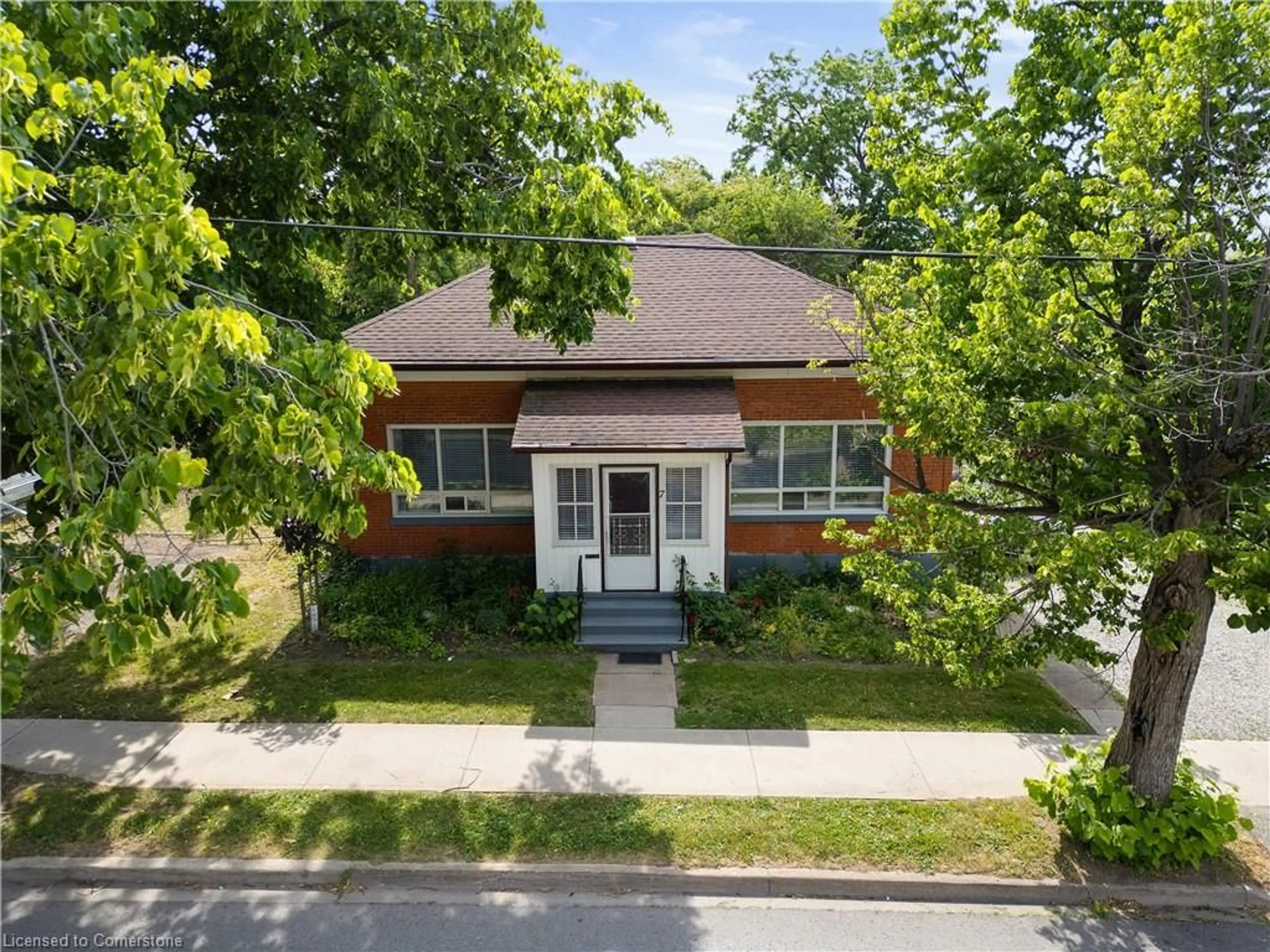 Unknown for 7 Tasker St, St. Catharines Ontario L2R 3Z7