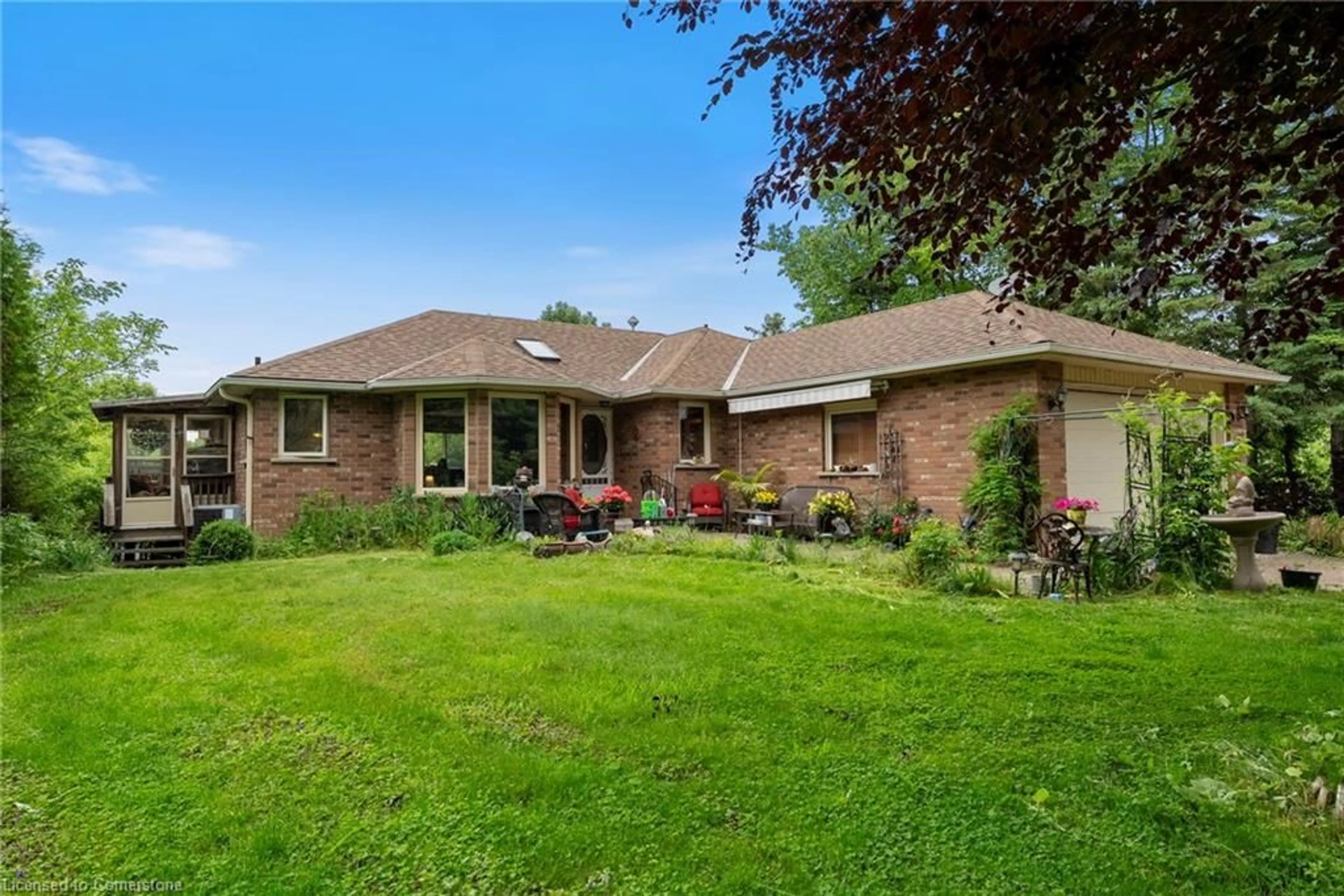 Home with brick exterior material, unknown for 1743 2nd Concession Rd, Flamborough Ontario L0R 1T0