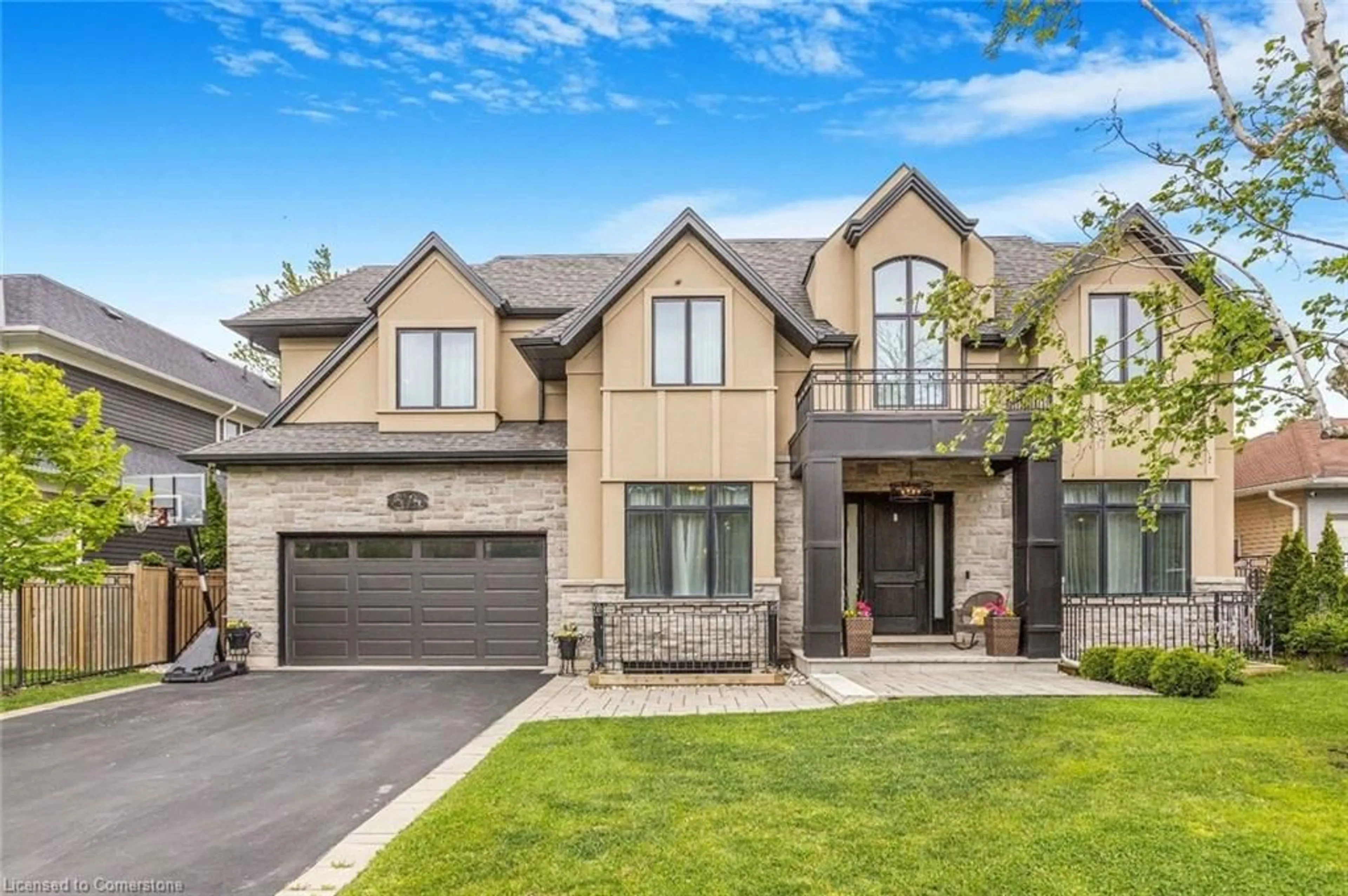 Home with brick exterior material, street for 574 Stephens Cres, Oakville Ontario L6K 1Y3
