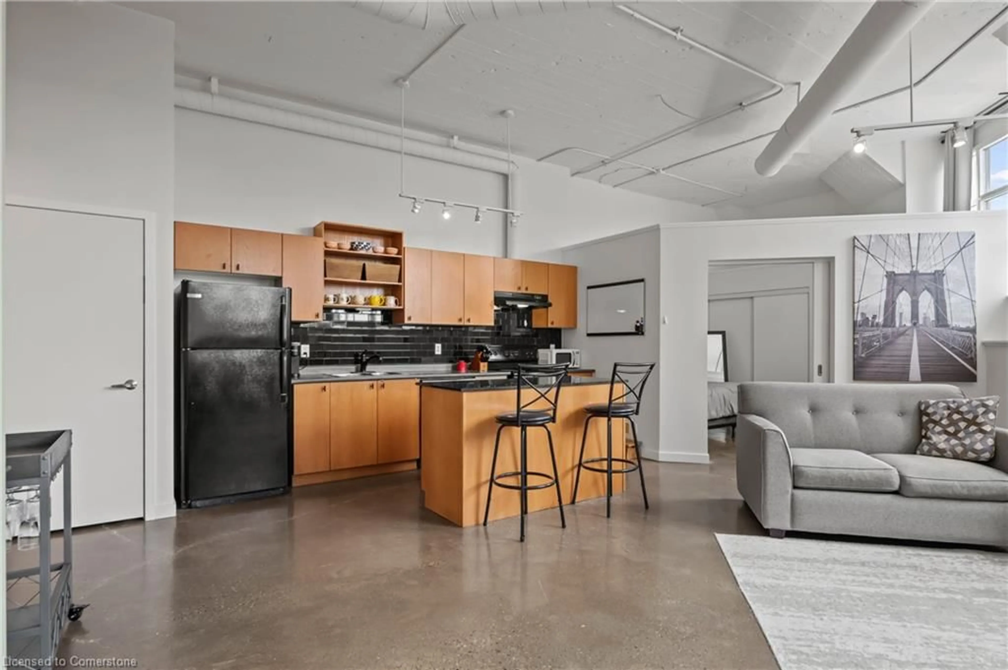 Standard kitchen, unknown for 404 King St #308, Kitchener Ontario N2G 2L5