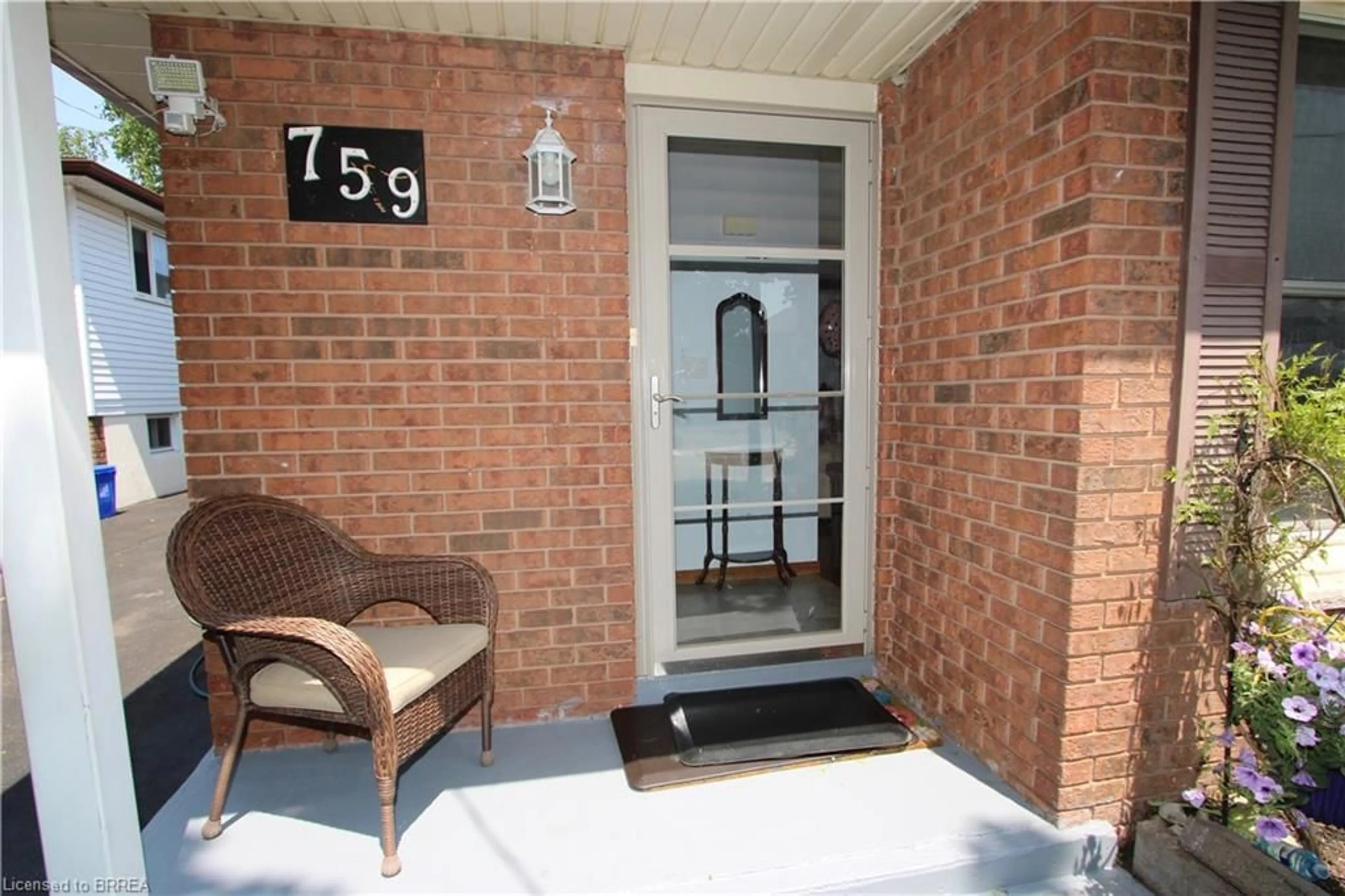 Unknown for 759 Upper Horning Rd, Hamilton Ontario L9C 7P7