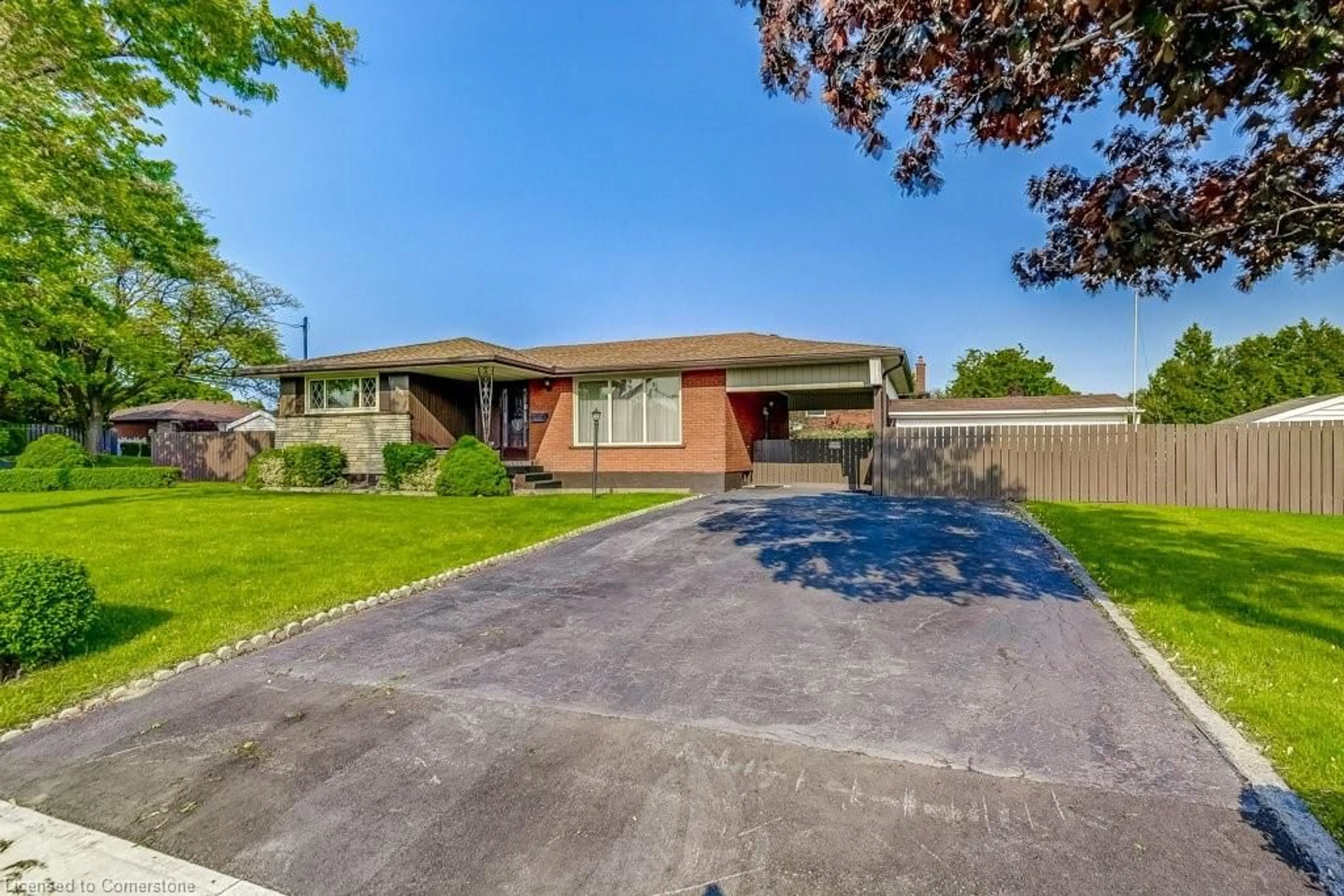 Home with brick exterior material, street for 999 Upper Sherman Ave, Hamilton Ontario L8V 3N6