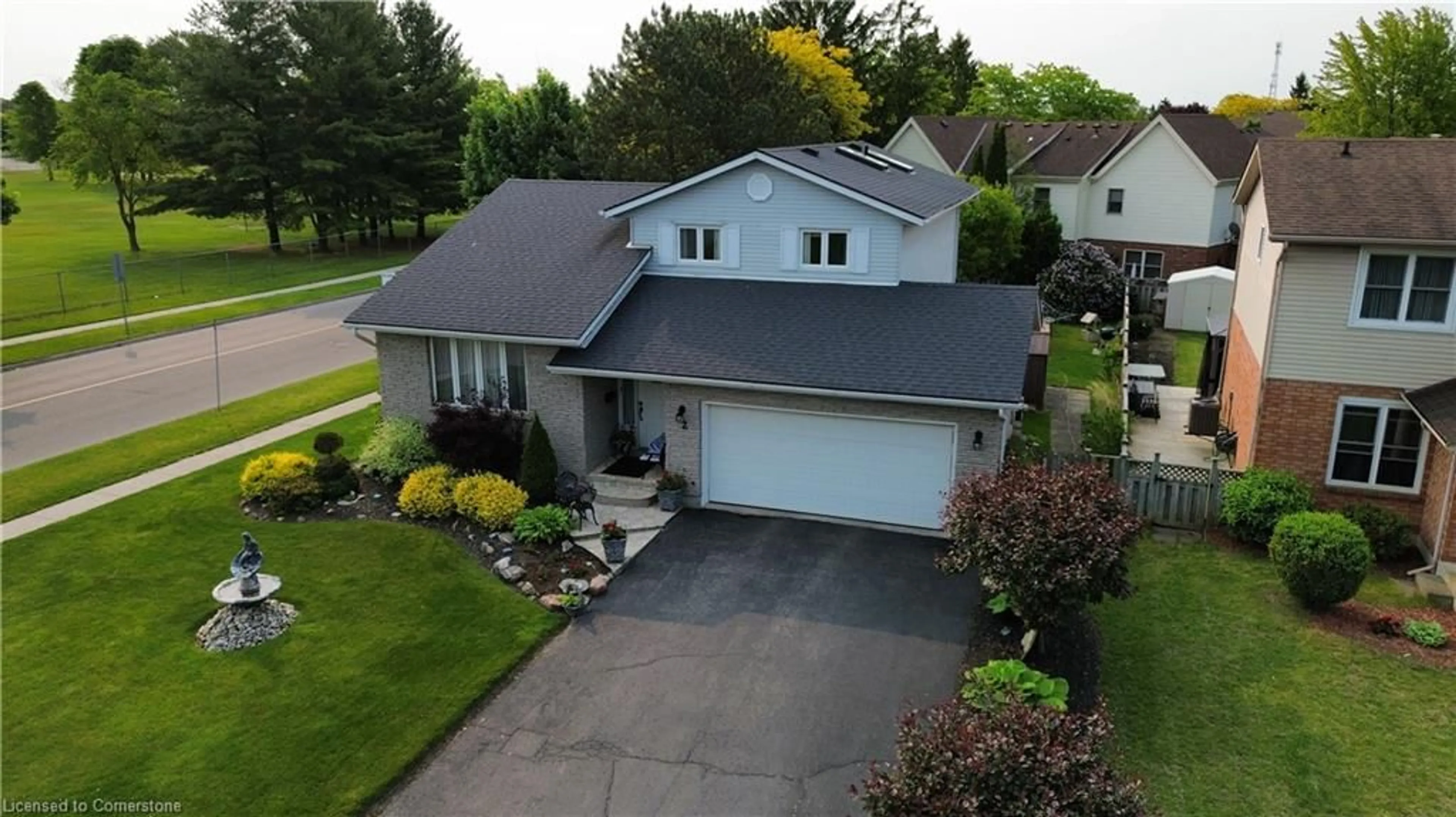 A pic from outside/outdoor area/front of a property/back of a property/a pic from drone, street for 2 Angle St, Simcoe Ontario N3Y 5G6