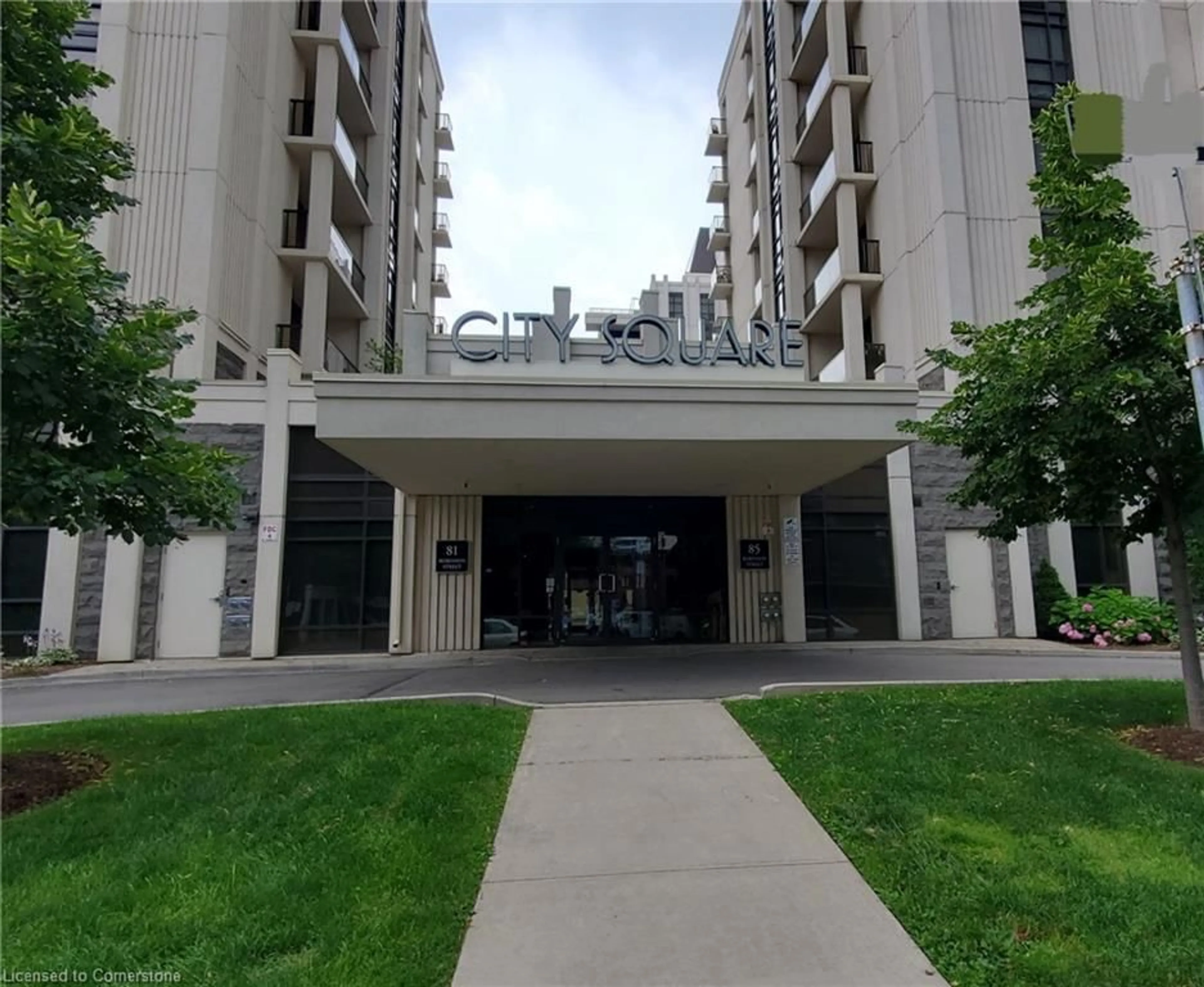 Indoor foyer for 81 Robinson St #1006, Hamilton Ontario L8P 0B9
