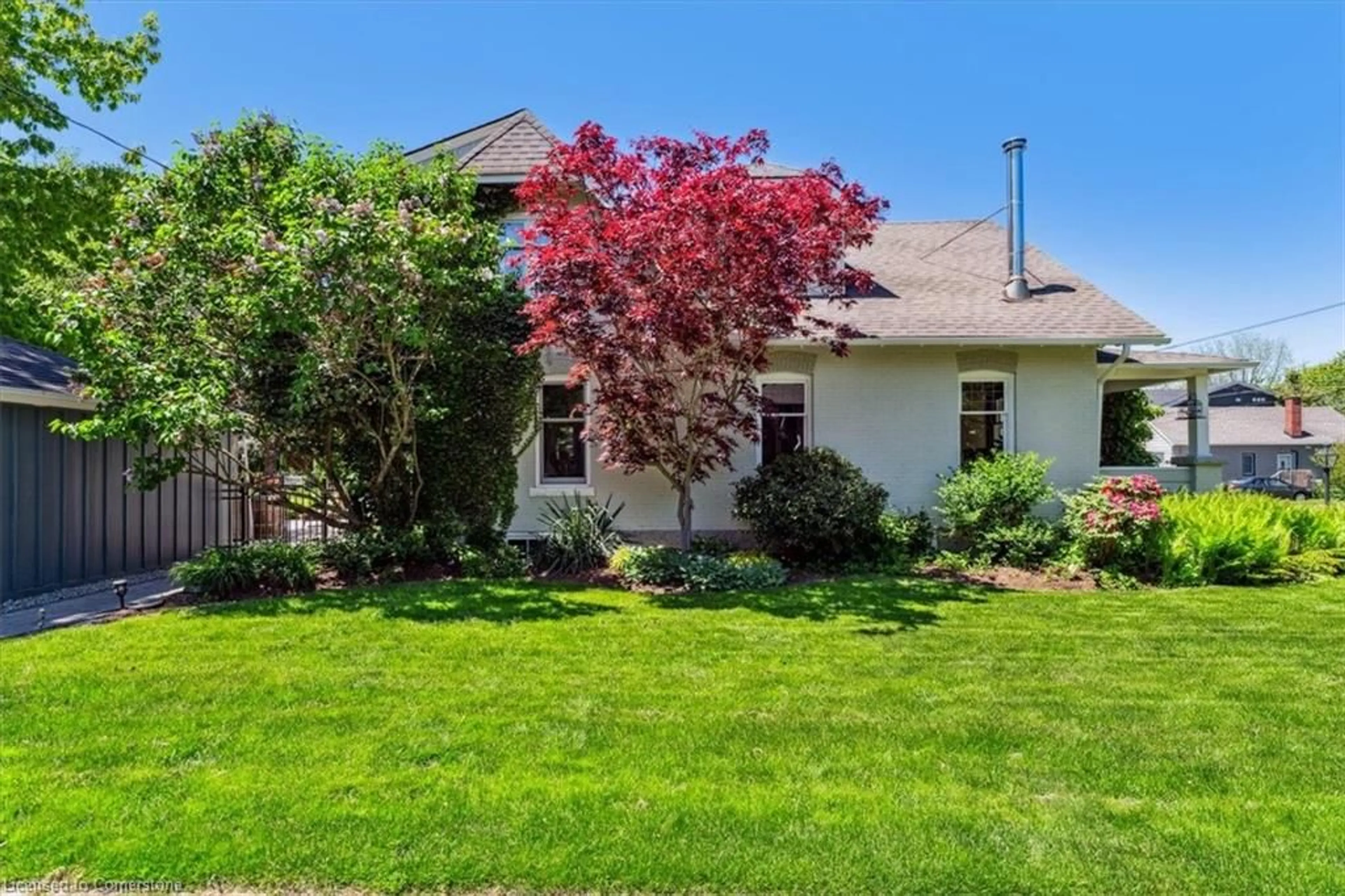 A pic from outside/outdoor area/front of a property/back of a property/a pic from drone, street for 2854 Prince William St, Jordan Station Ontario L0R 1S0